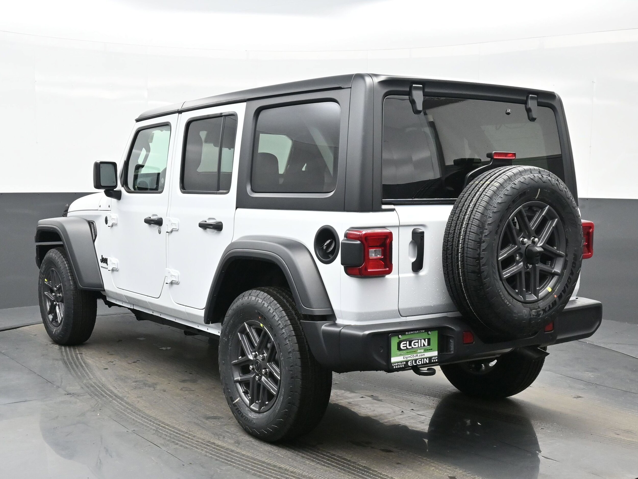 2025 Jeep Wrangler Sport photo 4