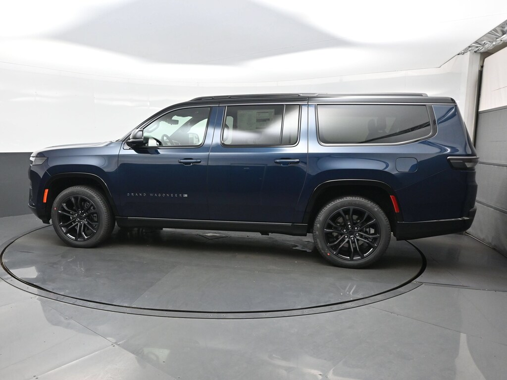 New 2026 Jeep Grand Wagoneer L SUMMIT RESERVE 4X4 Sport Utility