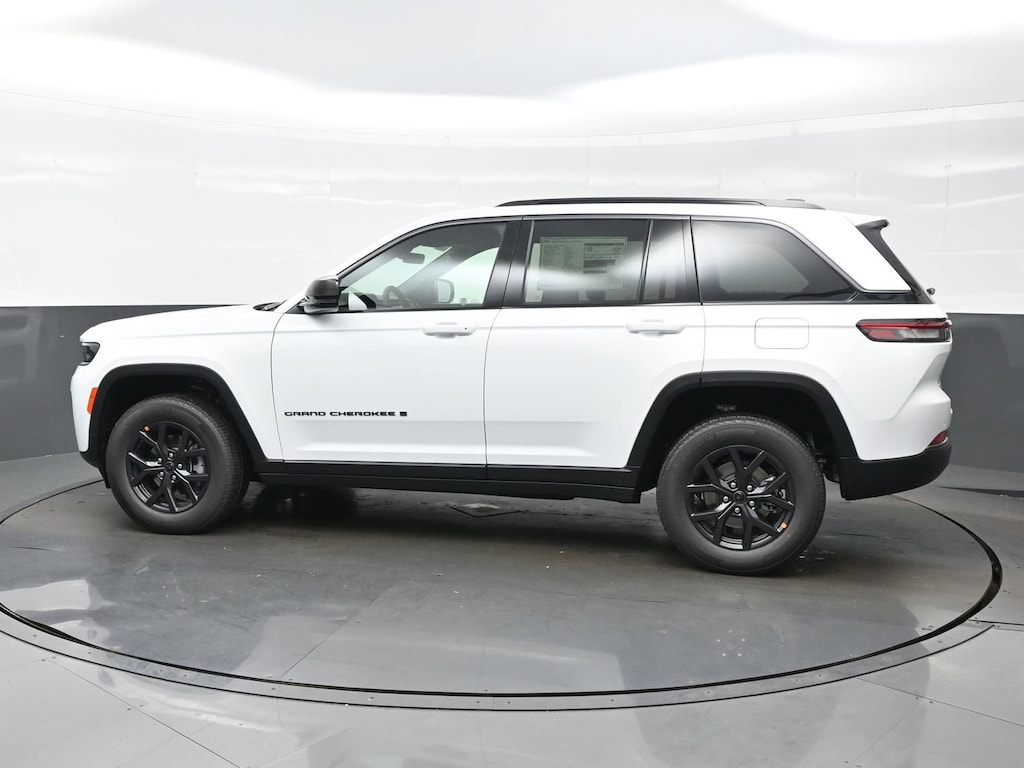New 2027 Jeep Grand Cherokee LAREDO ALTITUDE 4X4 Sport Utility