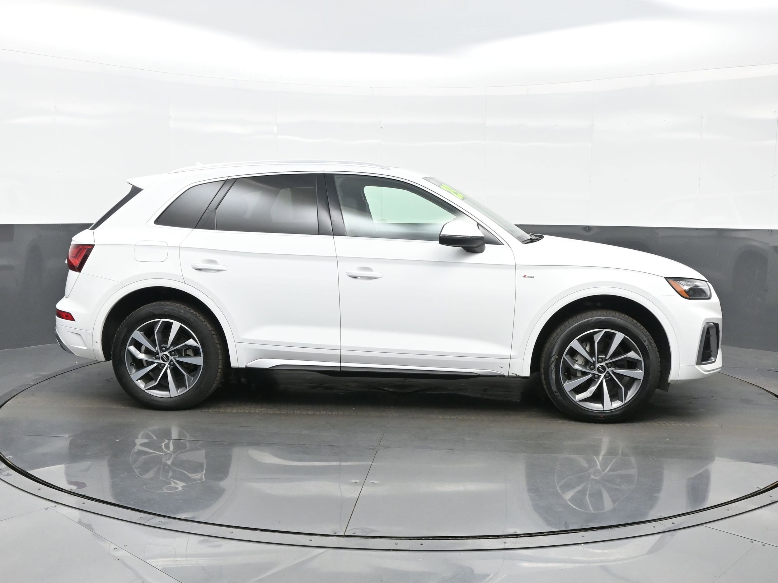 2023 Audi Q5 Premium Plus - Photo 10