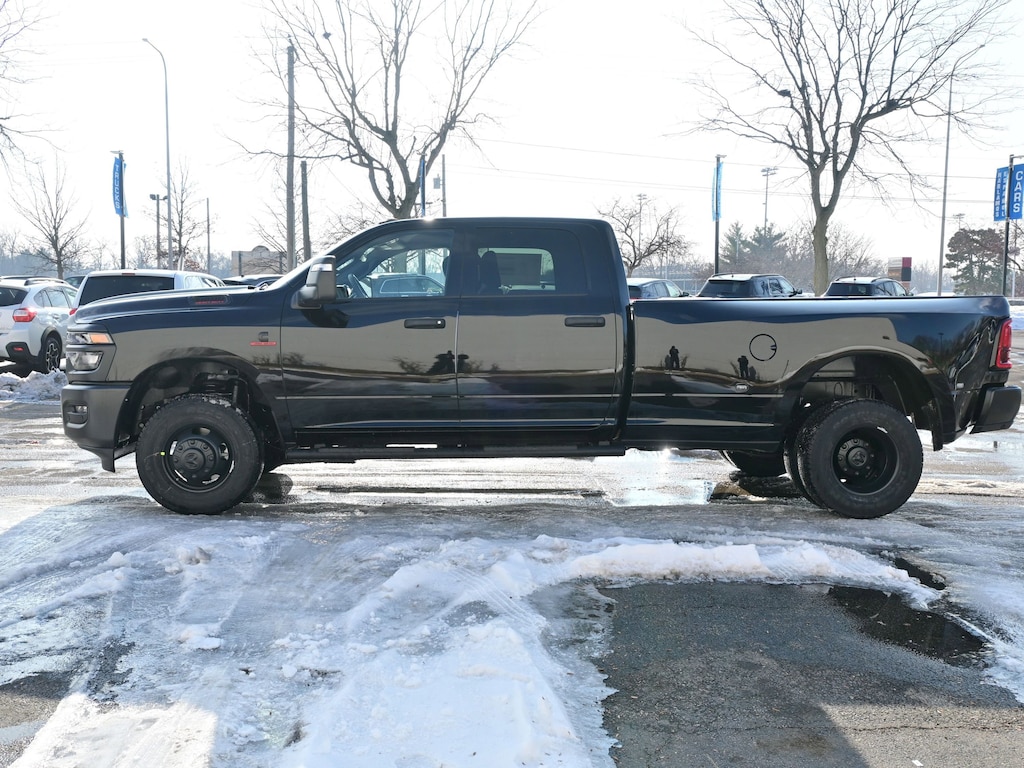New 2026 Ram 3500 TRADESMAN CREW CAB 4X4 8' BOX Pickup