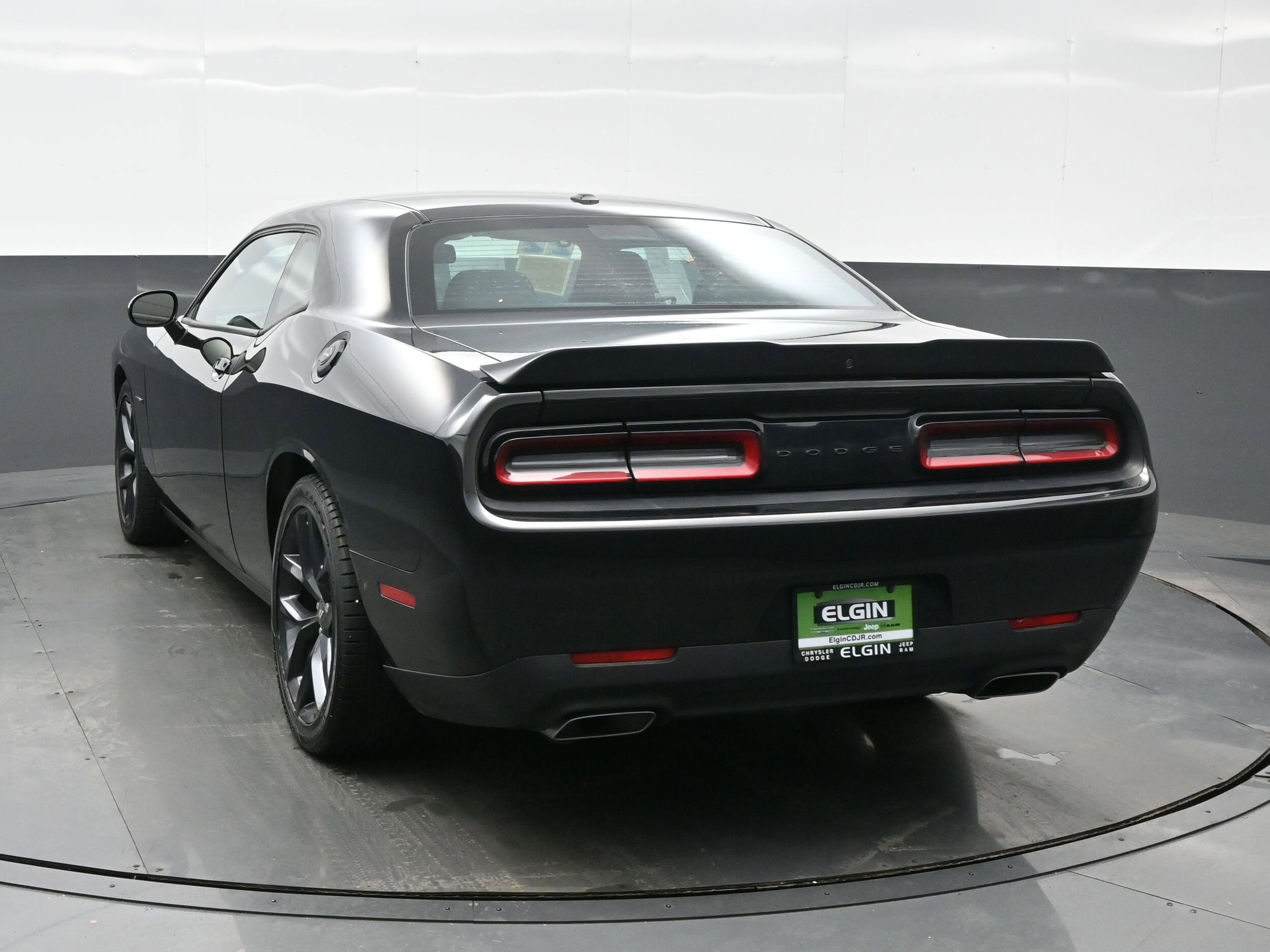 2022 Dodge Challenger R/T photo 4