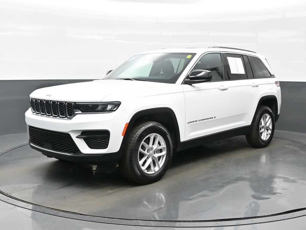 Used 2025 Jeep Grand Cherokee Laredo Laredo X 4x4