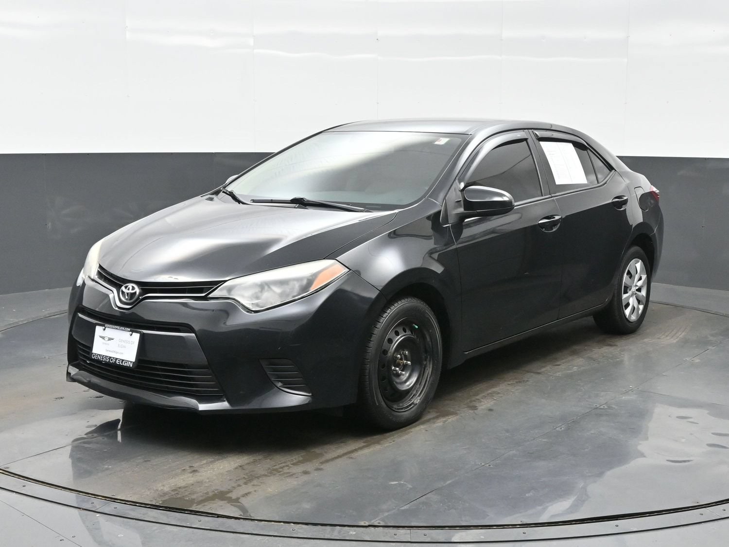Used 2015 Toyota Corolla LE with VIN 2T1BURHEXFC468057 for sale in Streamwood, IL