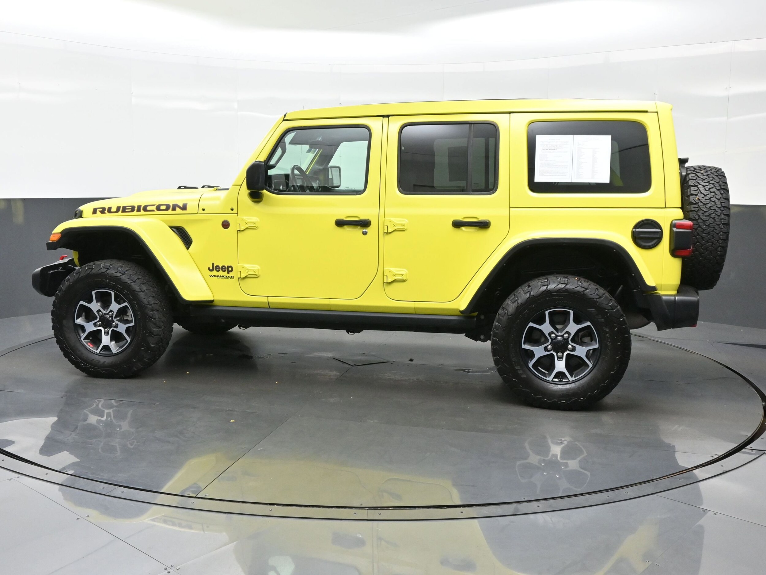 2022 Jeep Wrangler Unlimited Rubicon photo 2