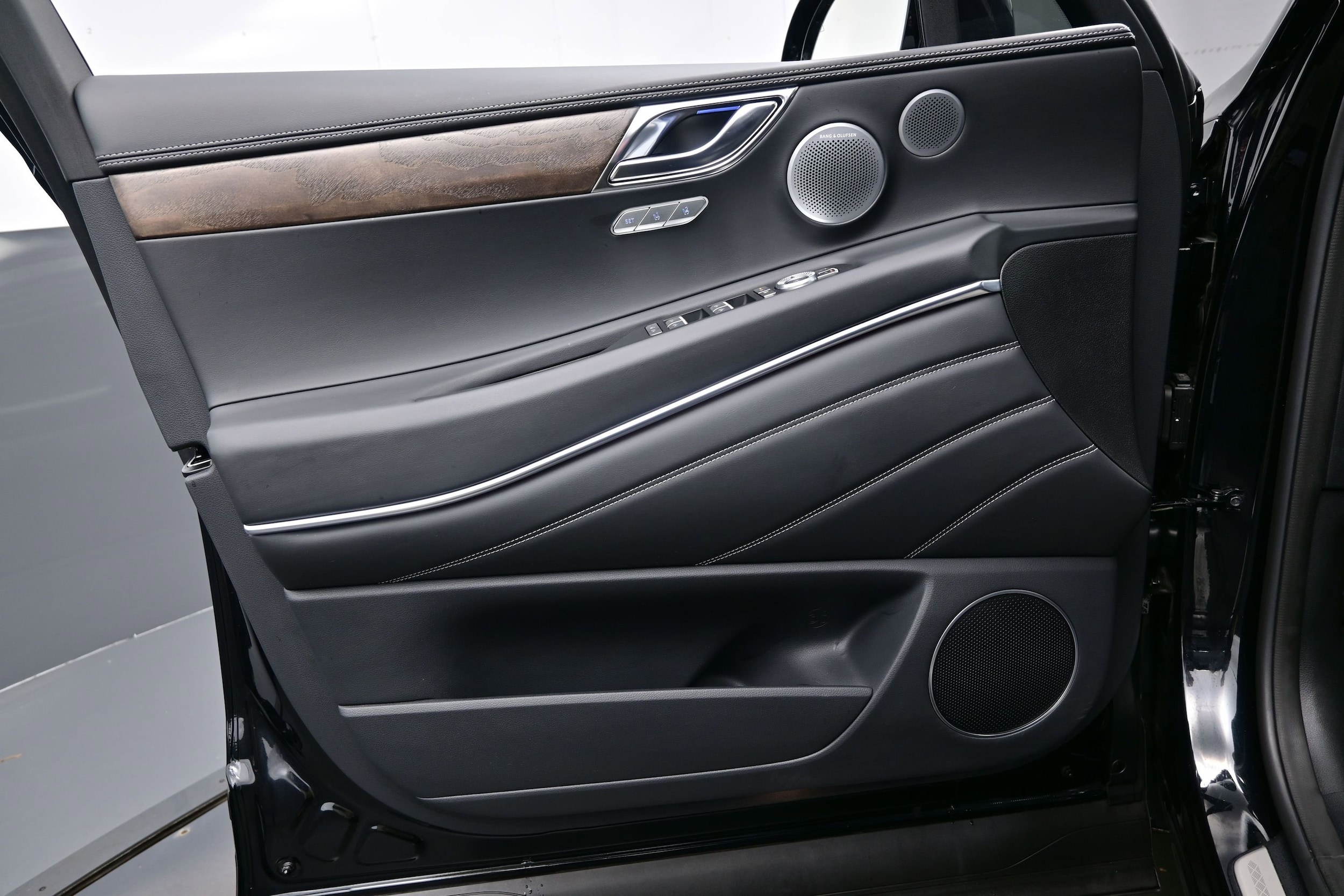 2025 GENESIS GV80 Advanced - Photo 9