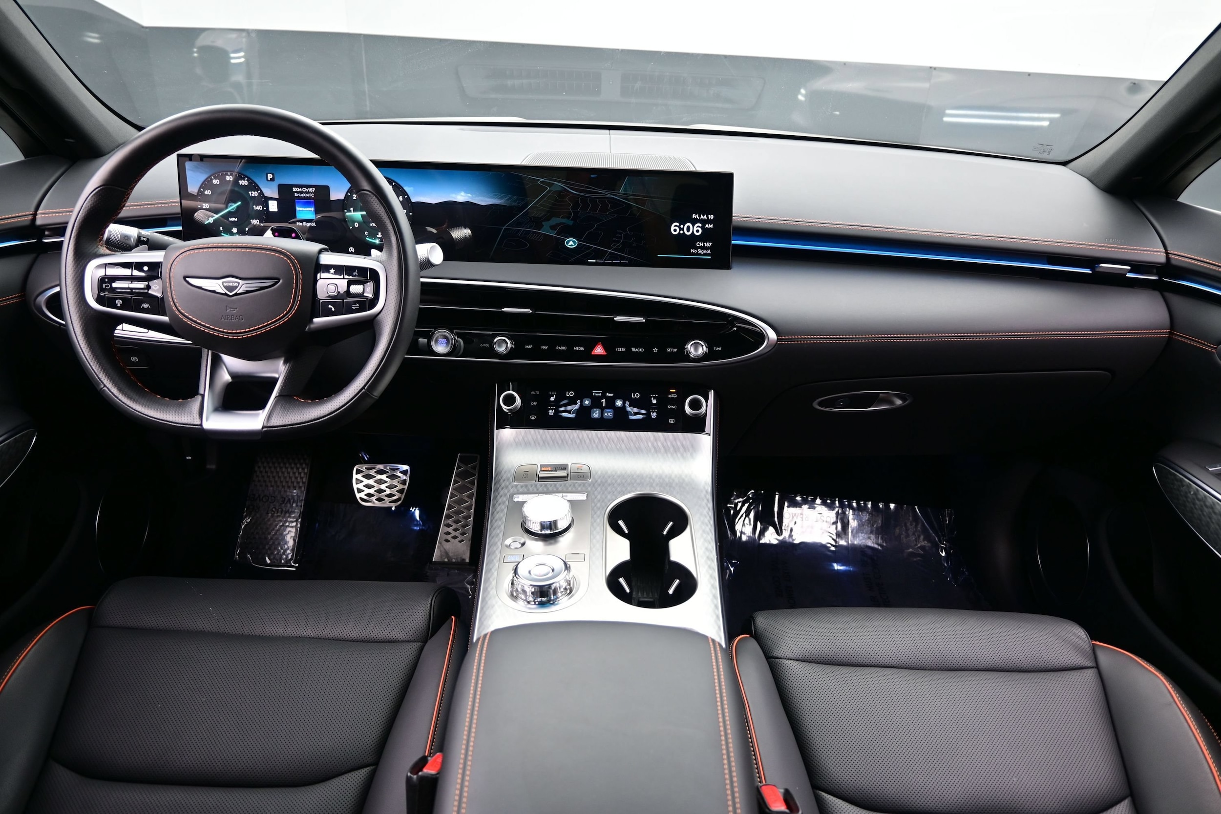 2026 GENESIS GV70 Sport Prestige - Photo 17