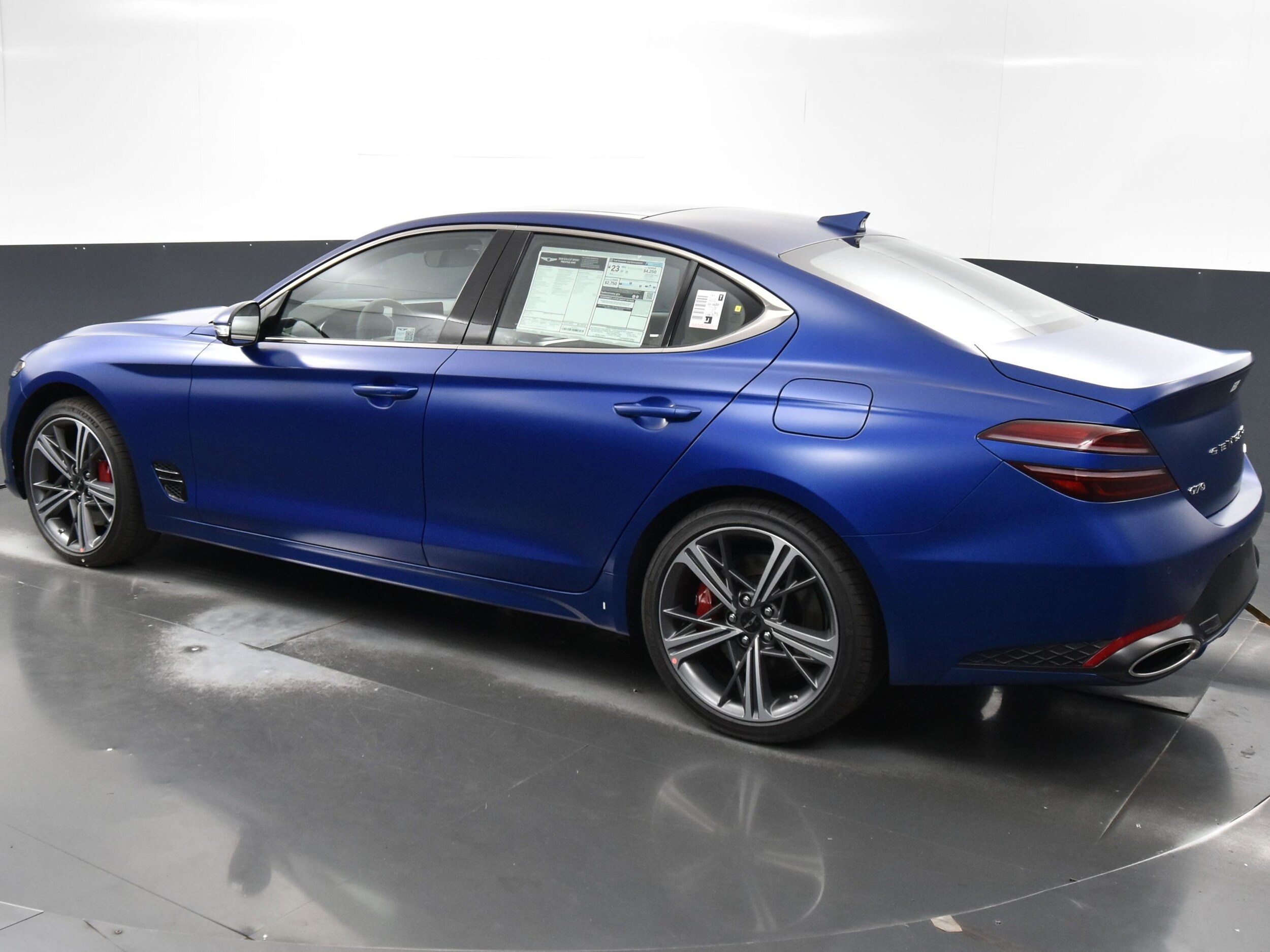 2025 Genesis G70 2.5T Sport Prestige photo 3