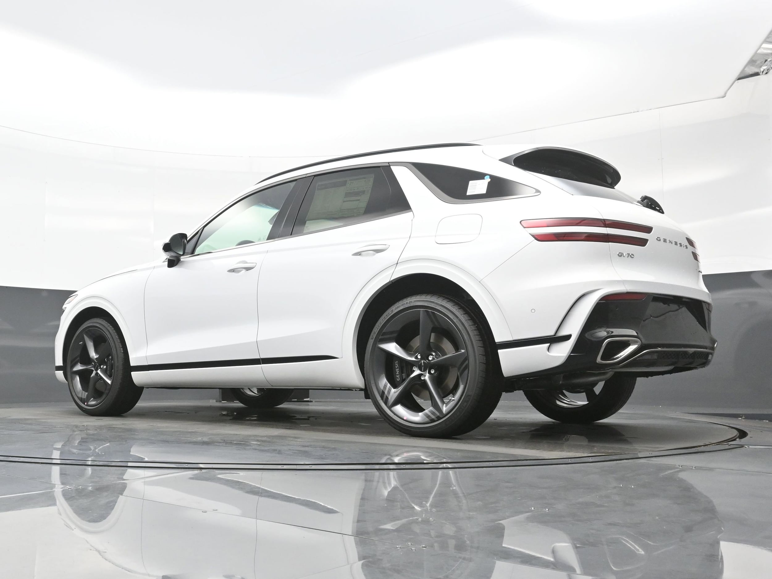 2026 GENESIS GV70 Sport Advanced - Photo 15
