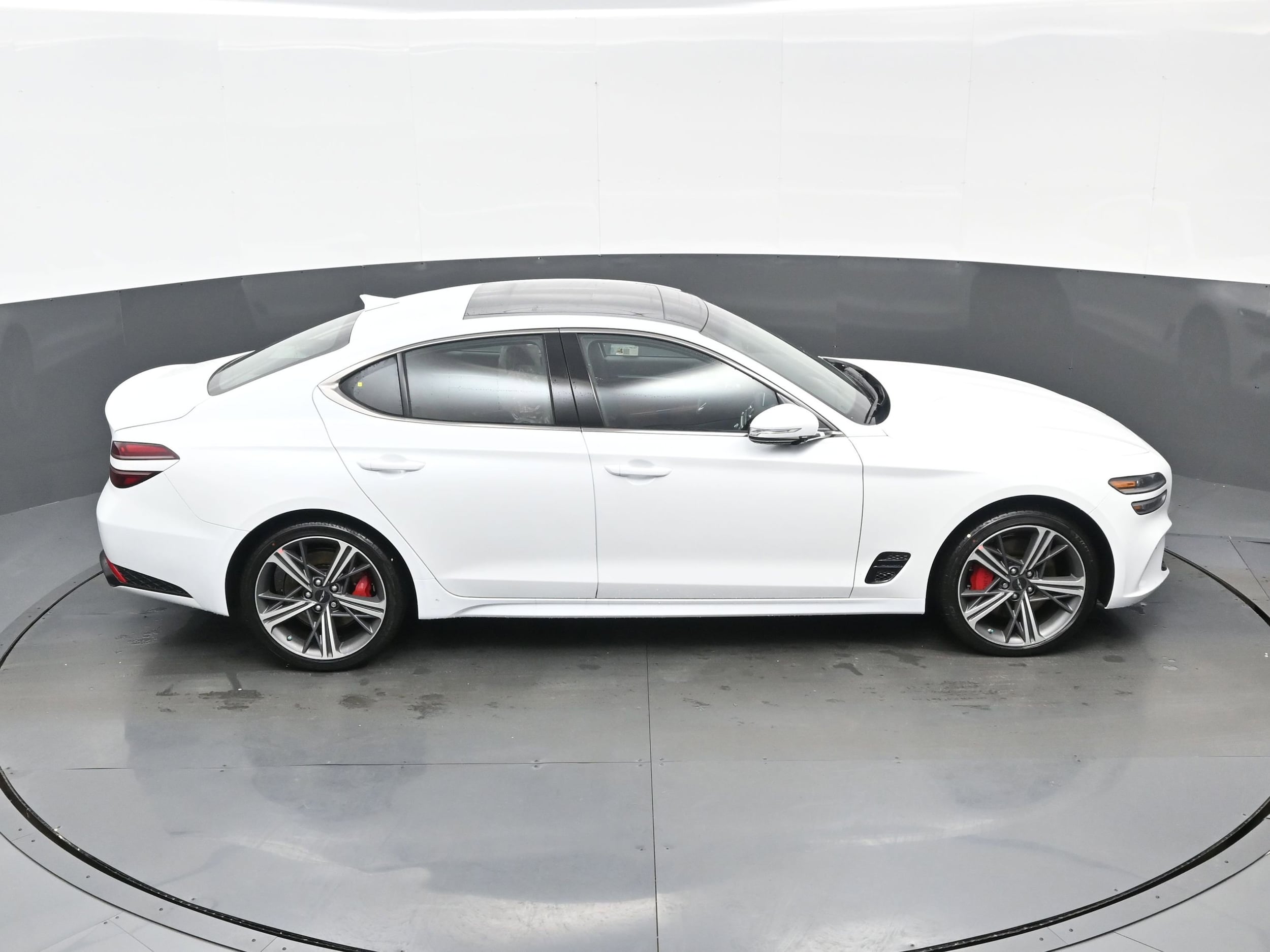 2025 GENESIS G70 Standard - Photo 26