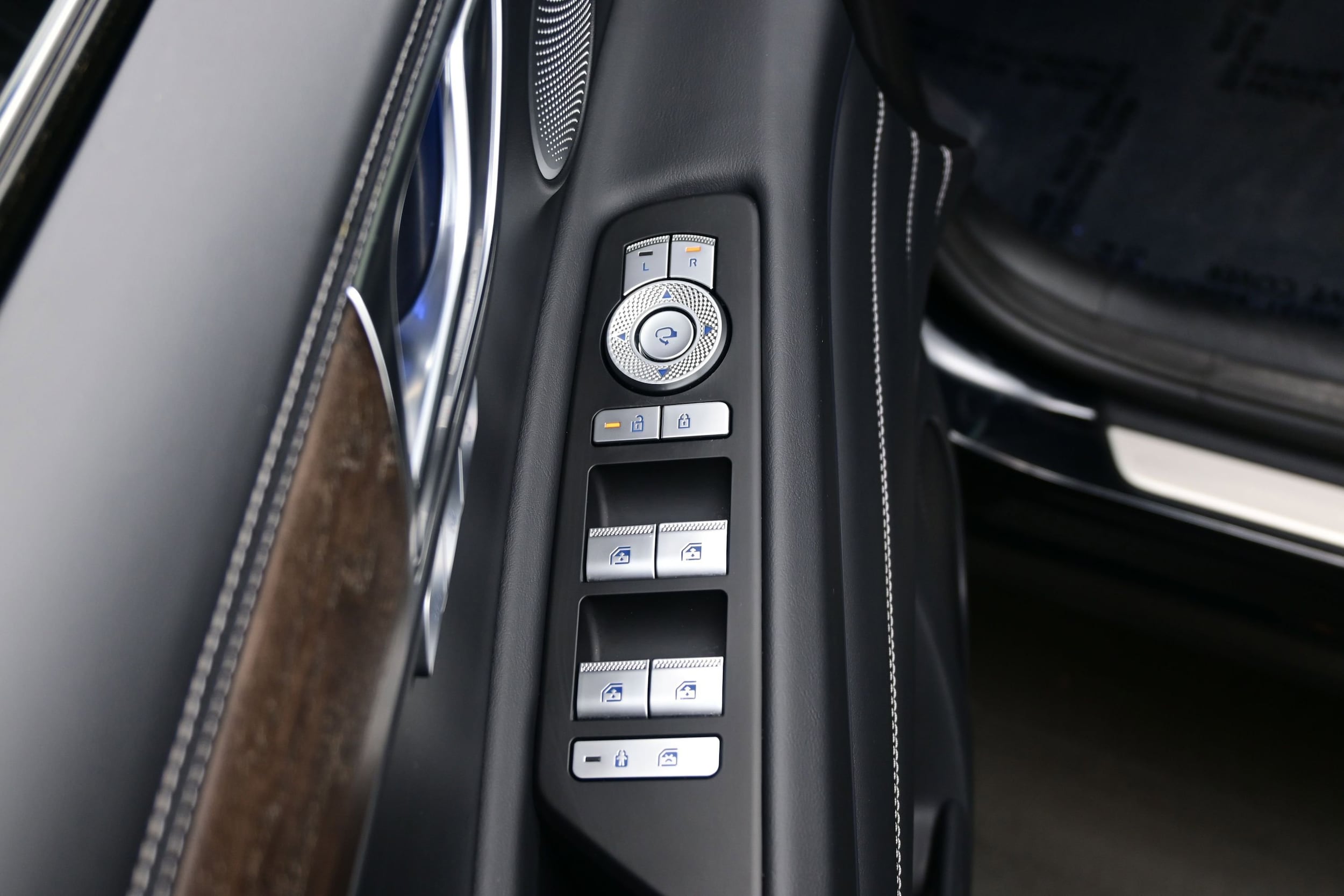 2025 GENESIS GV80 Advanced - Photo 10