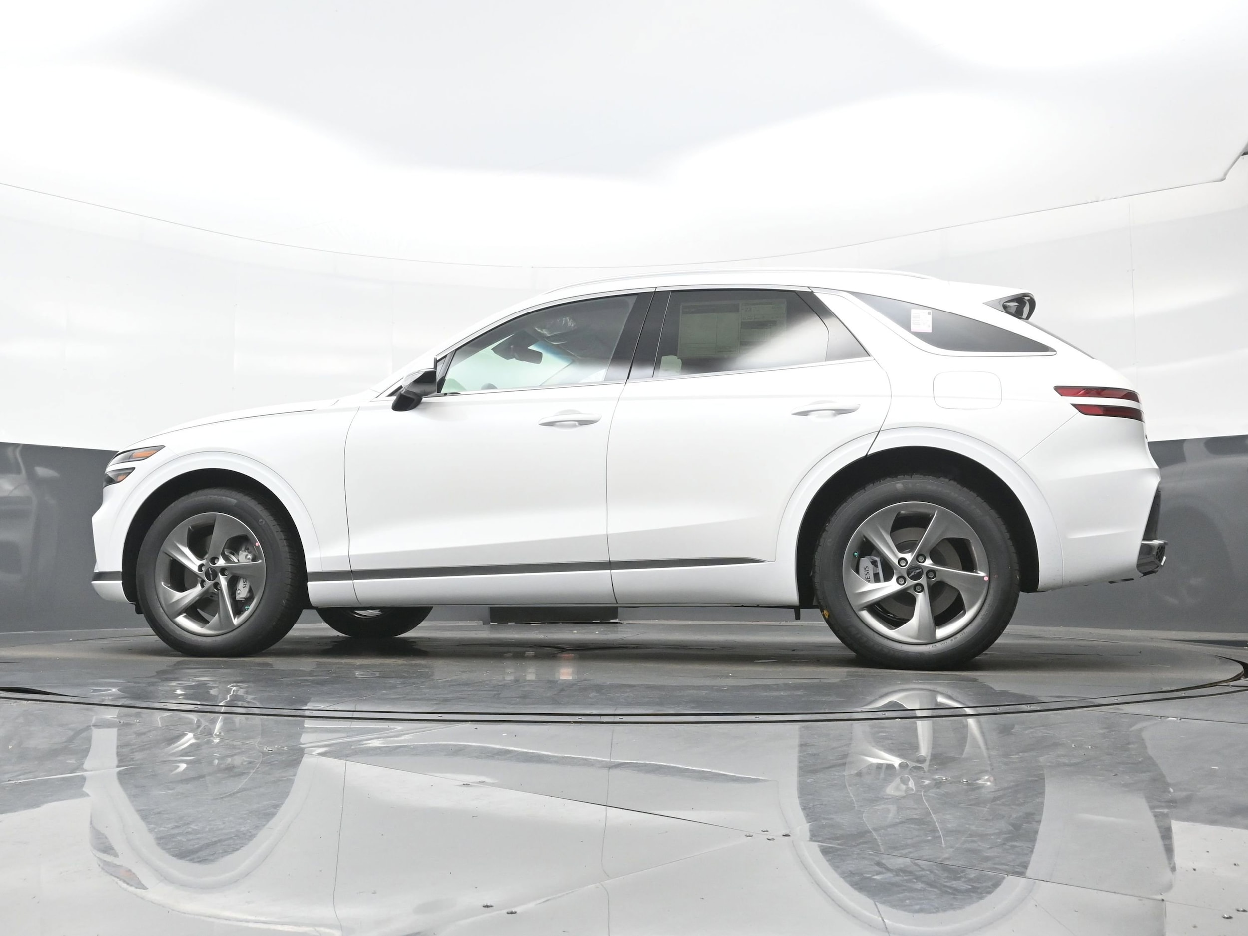 2026 GENESIS GV70 Standard - Photo 14