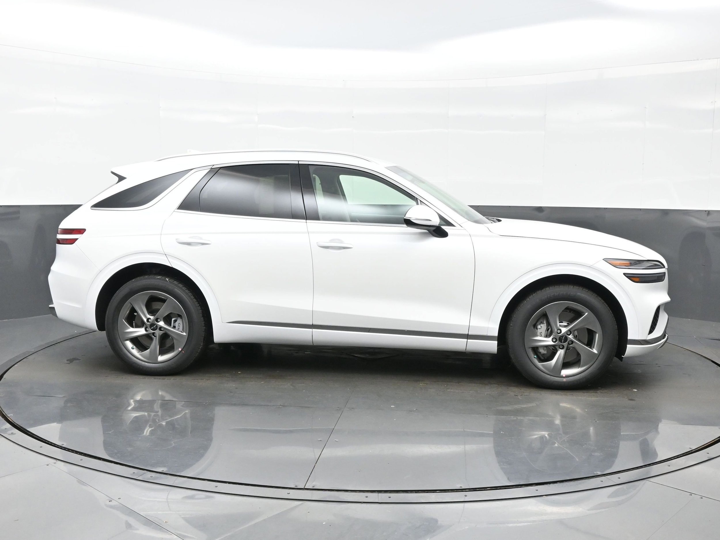 2026 GENESIS GV70 Standard - Photo 7