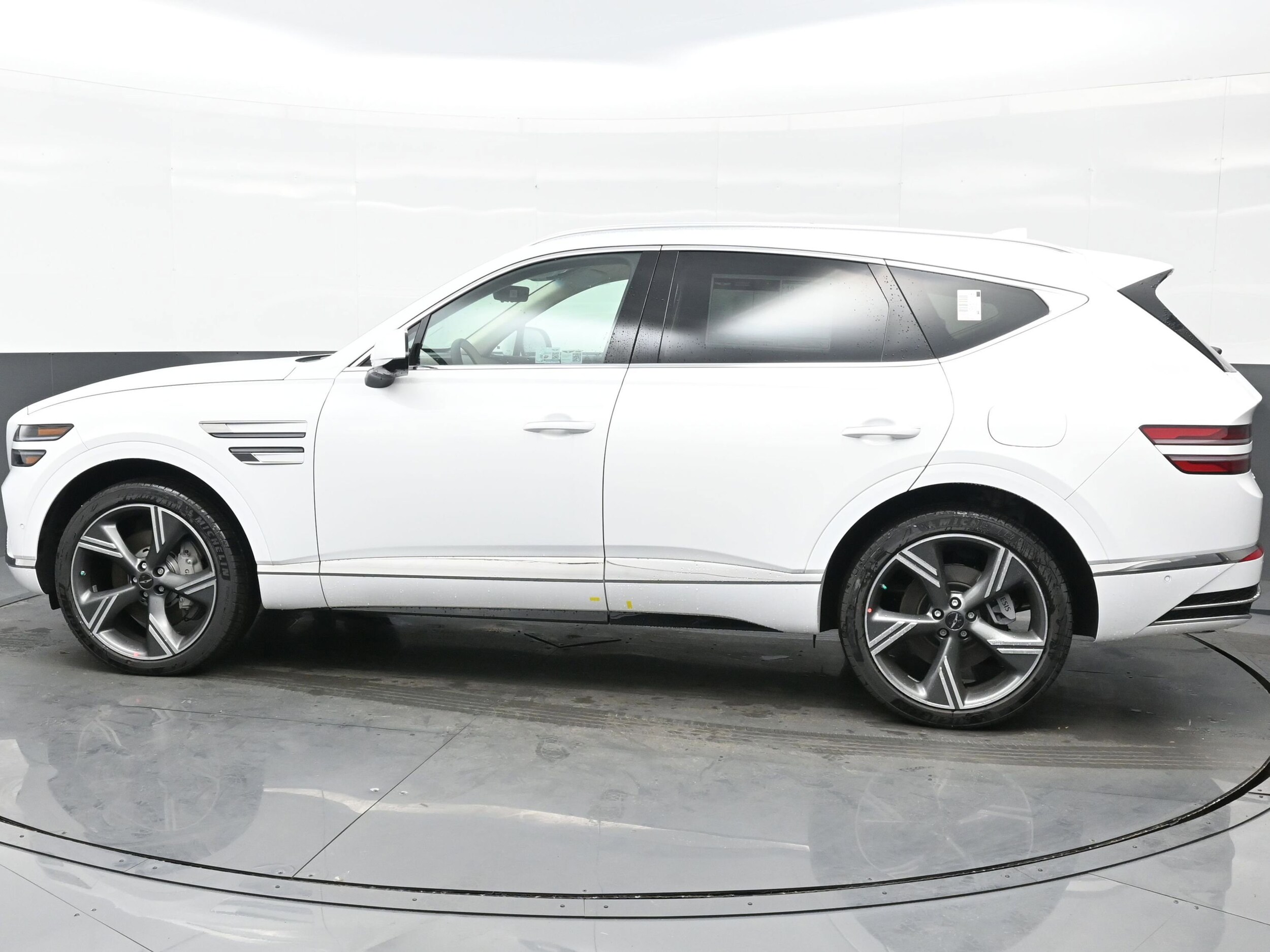 2025 Genesis GV80 3.5T Prestige photo 3