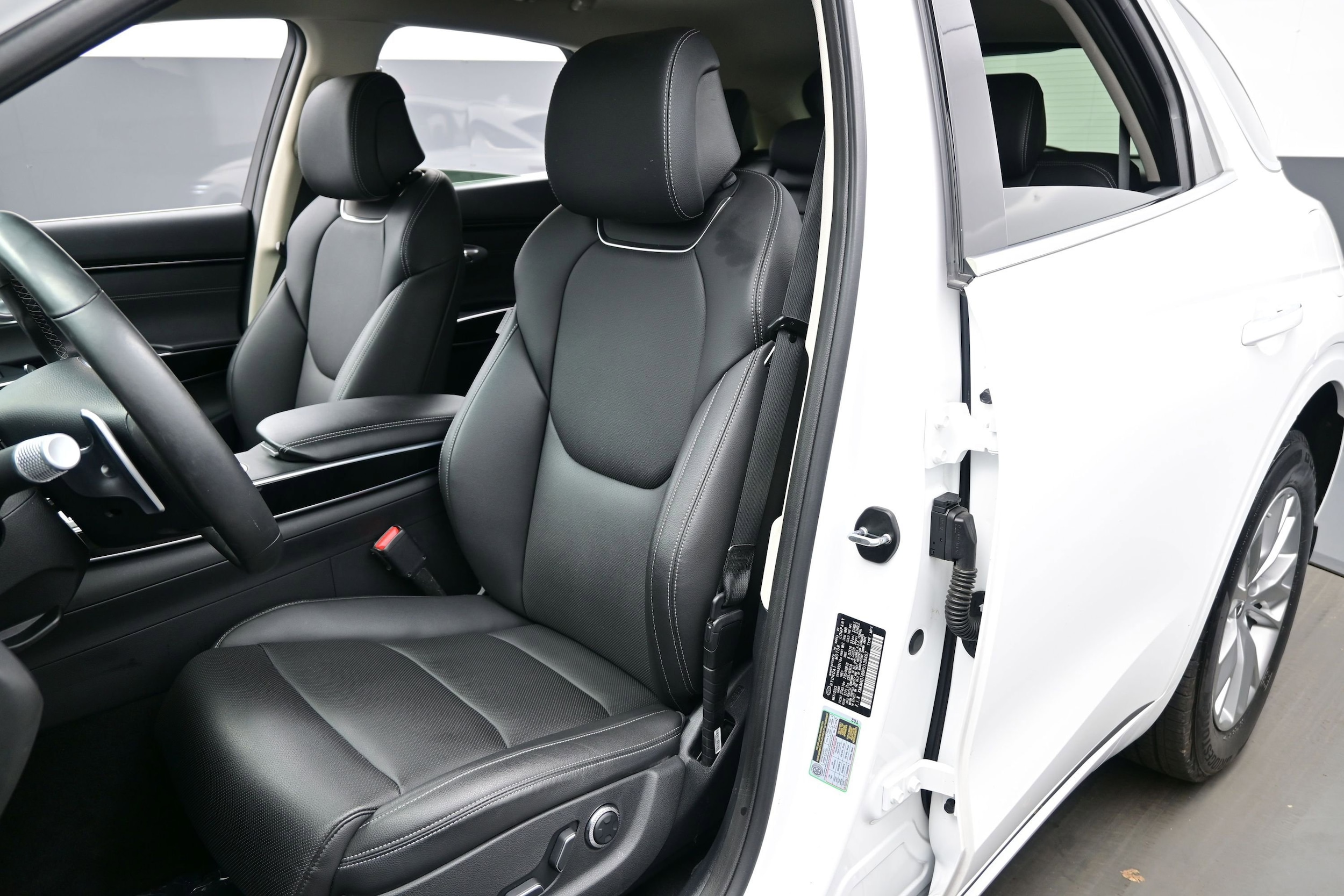 2023 GENESIS GV70 Standard - Photo 12