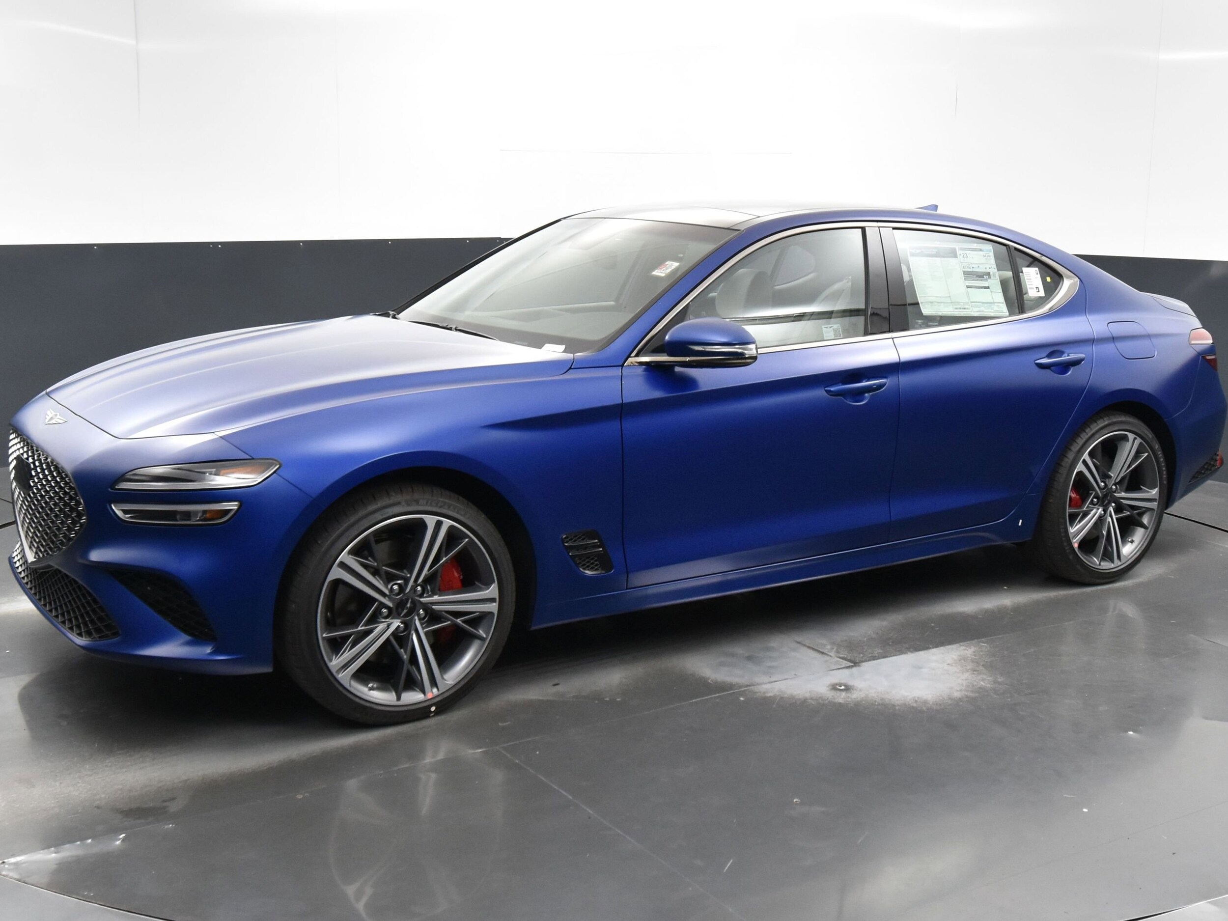 2025 Genesis G70 2.5T Sport Prestige photo 2