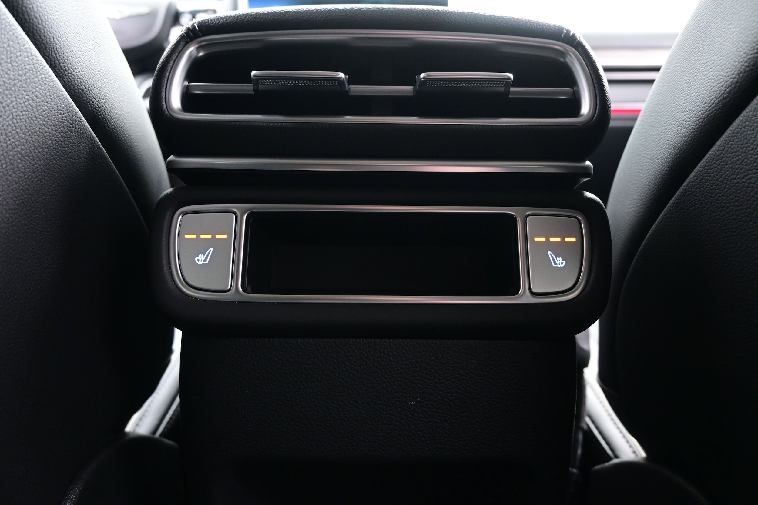 2025 GENESIS GV80 Advanced - Photo 18