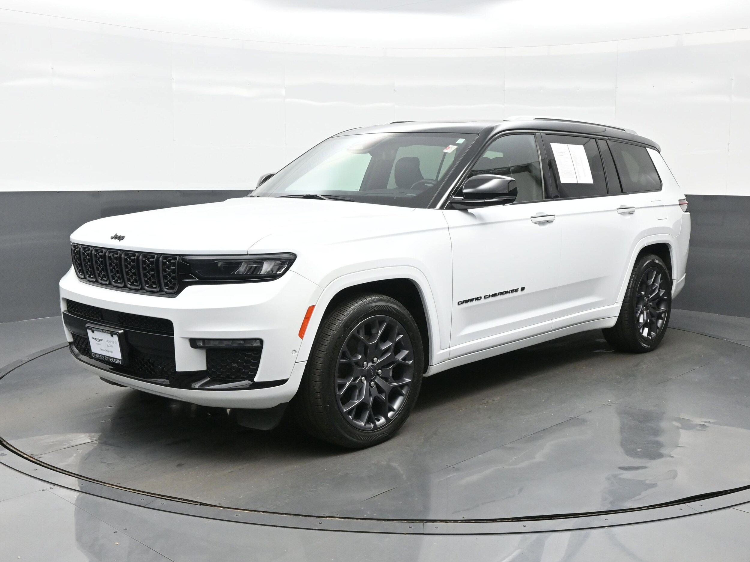 2023 Jeep Grand Cherokee L Summit photo 2