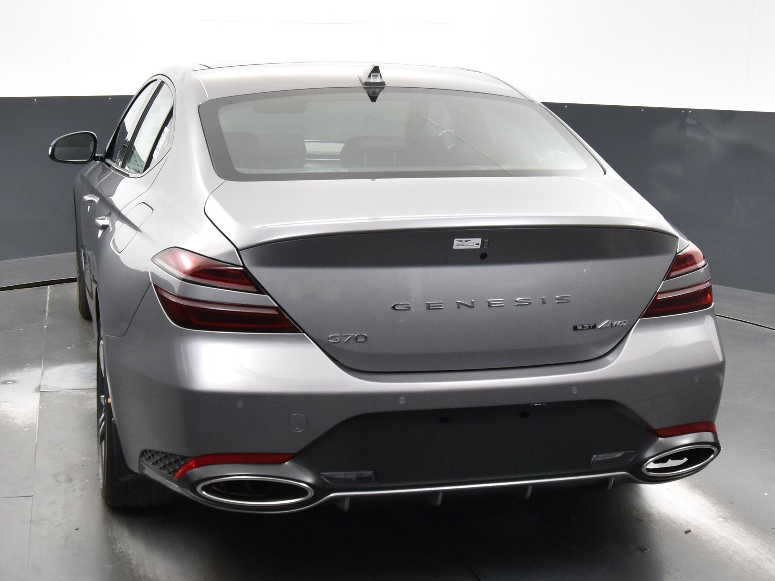 2025 Genesis G70 3.3T Sport Advanced photo 4
