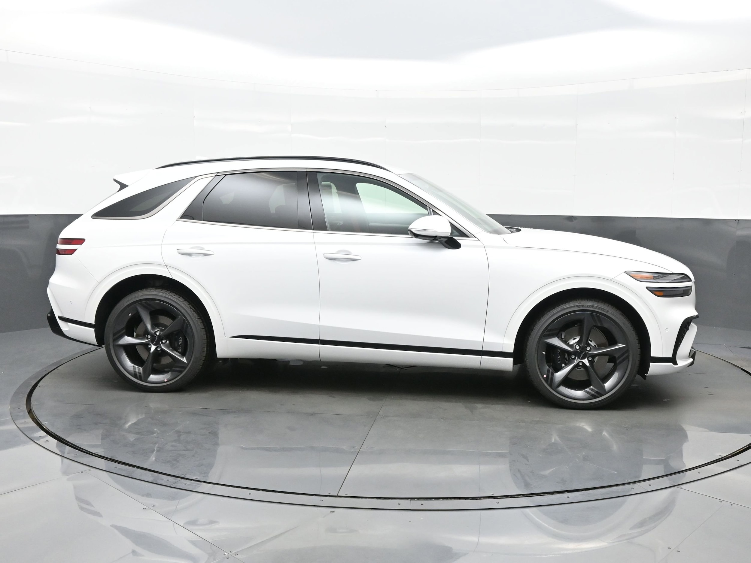 2026 GENESIS GV70 Sport Advanced - Photo 7