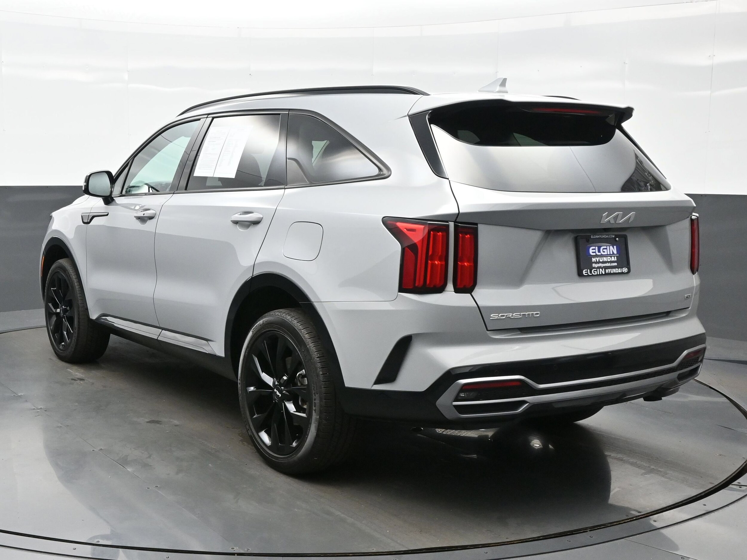 2023 Kia Sorento SX photo 4