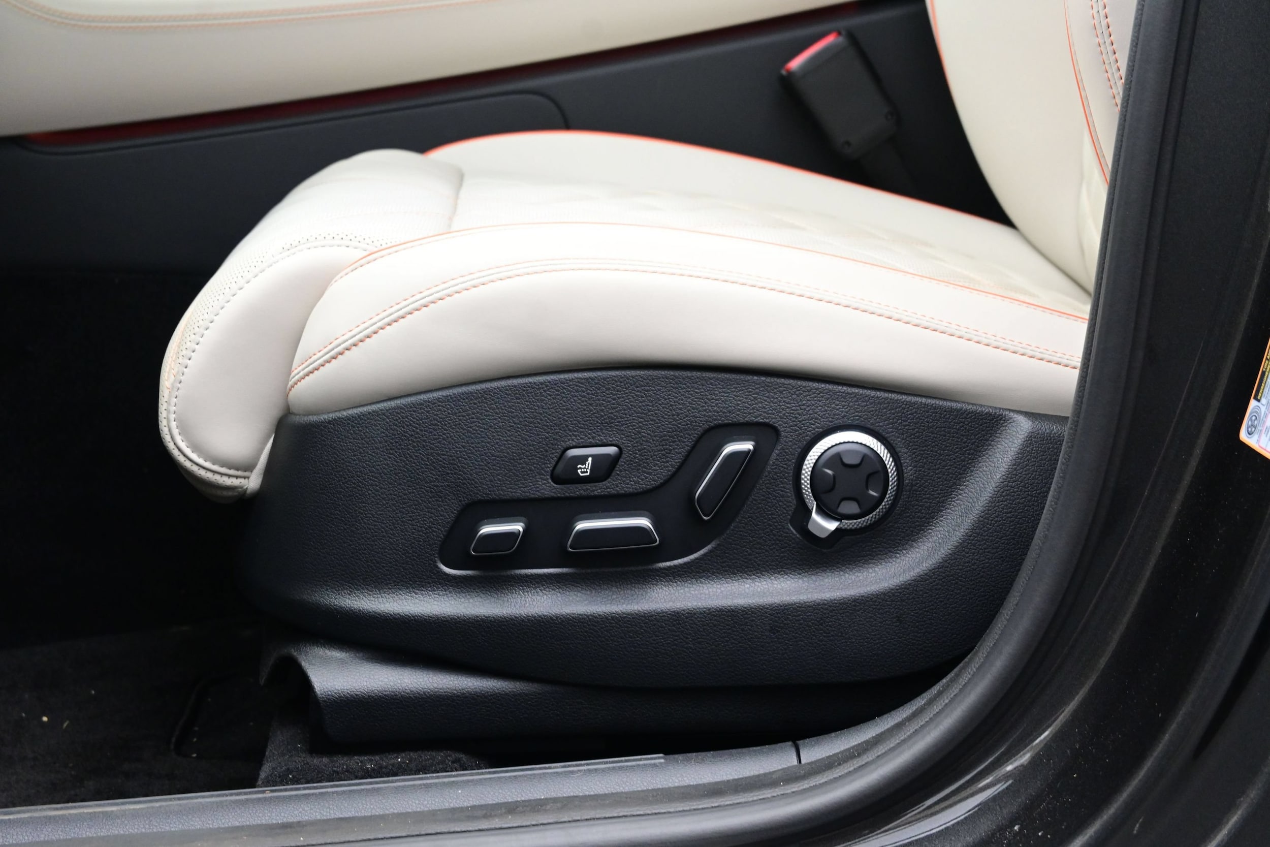 2026 GENESIS GV70 Sport Prestige - Photo 11
