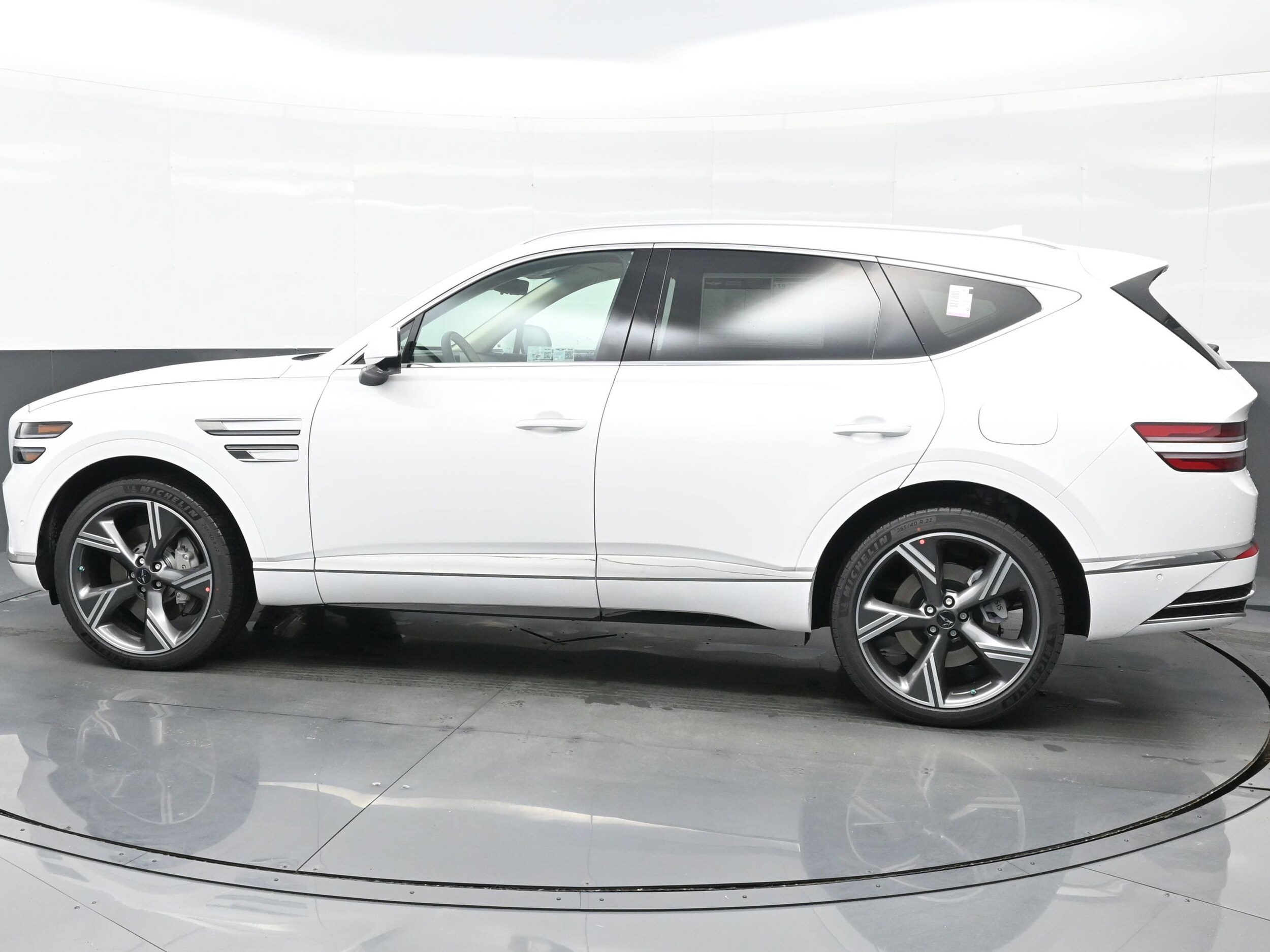 2025 Genesis GV80 3.5T Prestige photo 3
