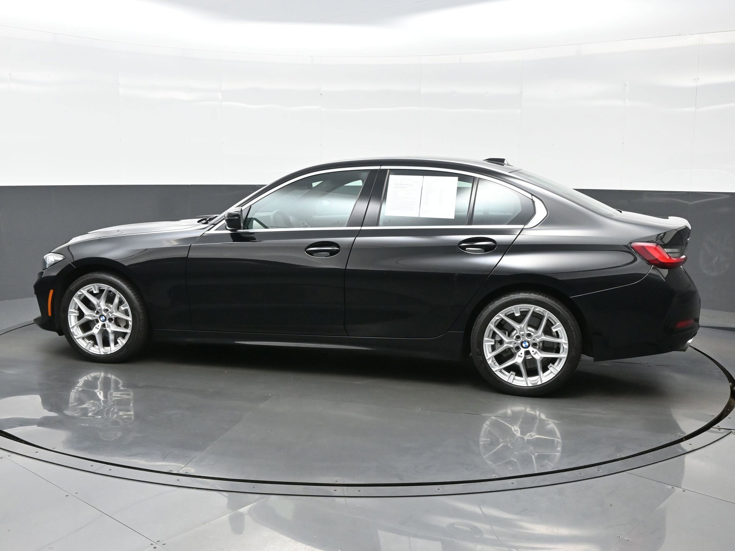 2025 Bmw 330i xDrive photo 3