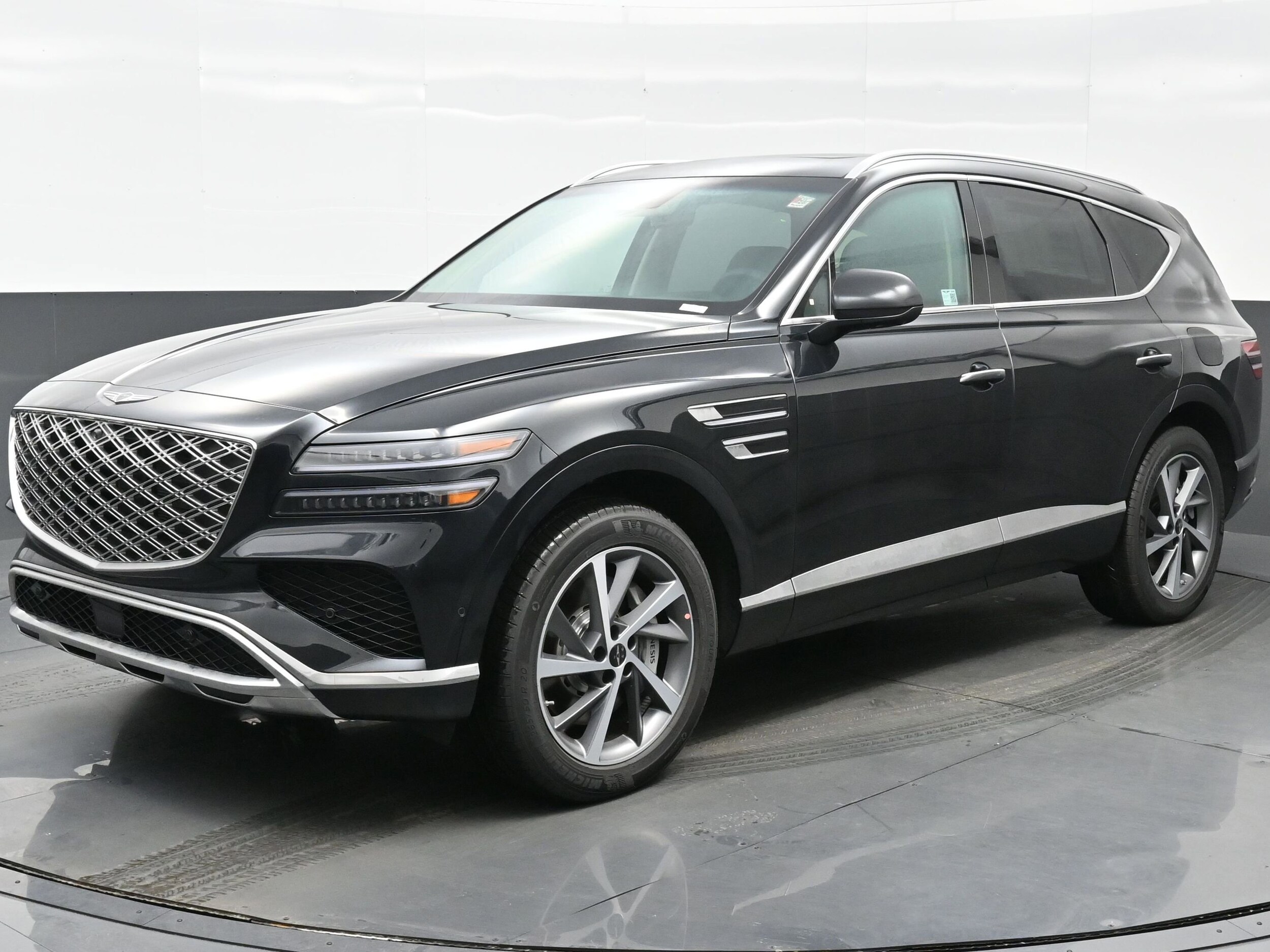 2025 Genesis GV80 2.5T Advanced photo 2
