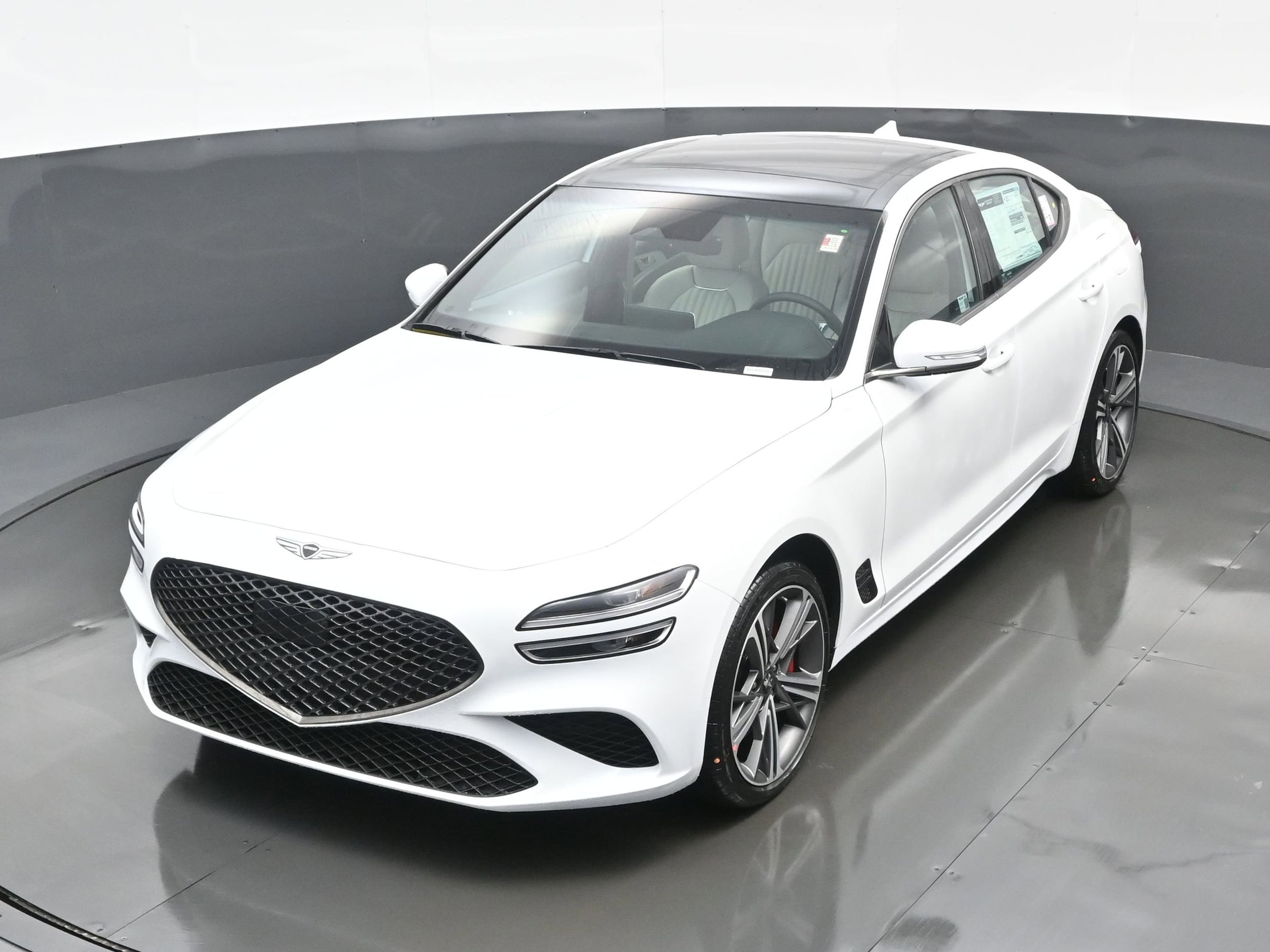 2025 GENESIS G70 Standard - Photo 21