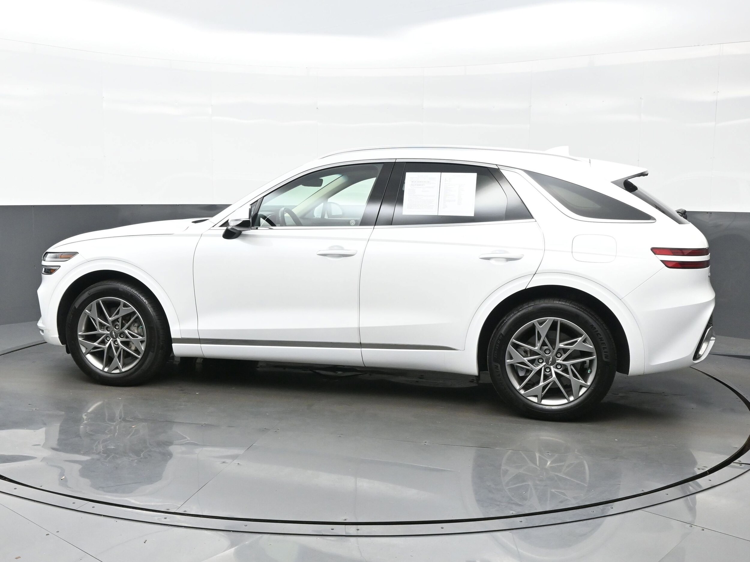 2023 Genesis GV70 2.5T photo 3