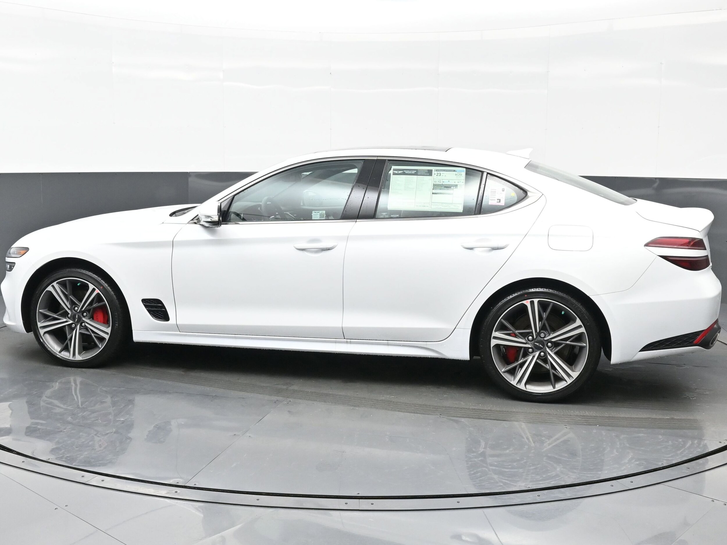 2025 Genesis G70 2.5T Sport Prestige photo 3
