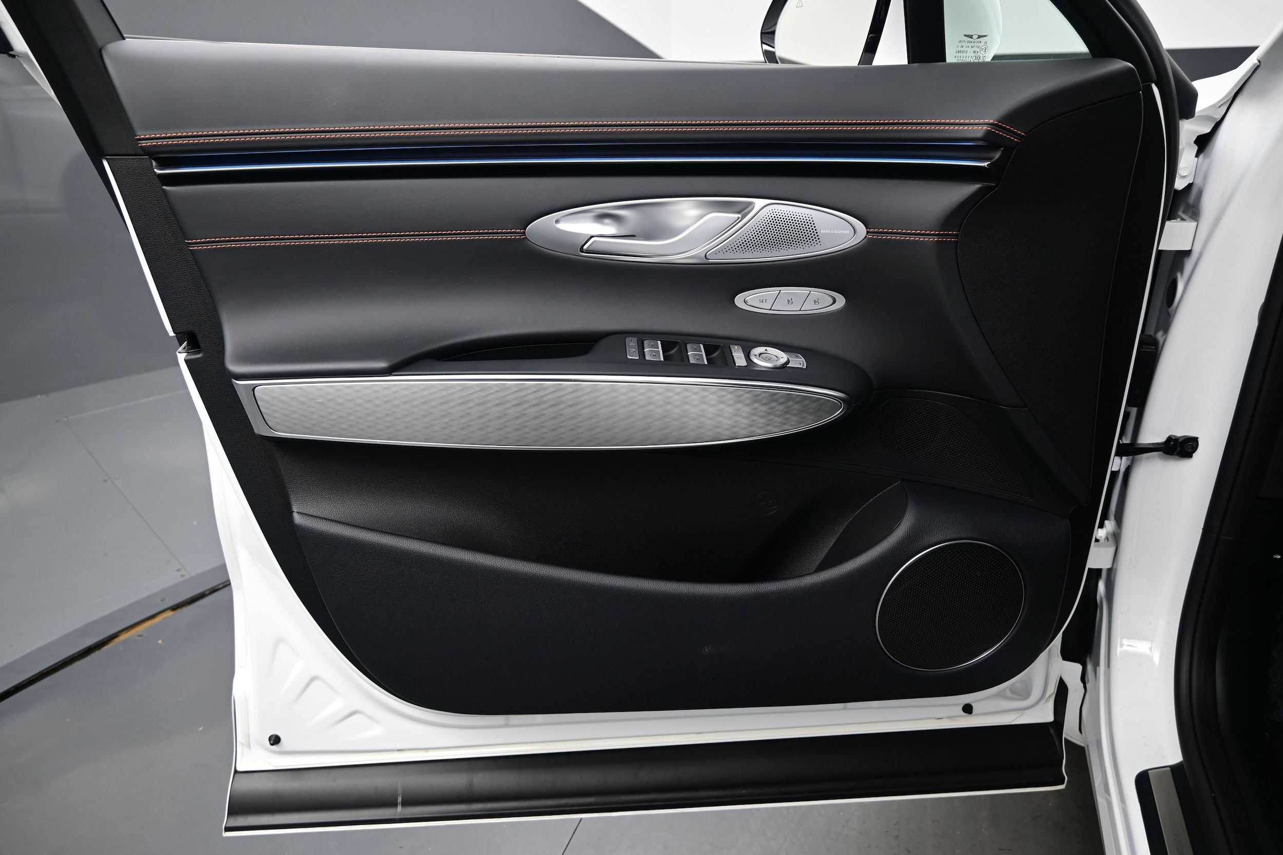 2026 GENESIS GV70 Sport Prestige - Photo 9