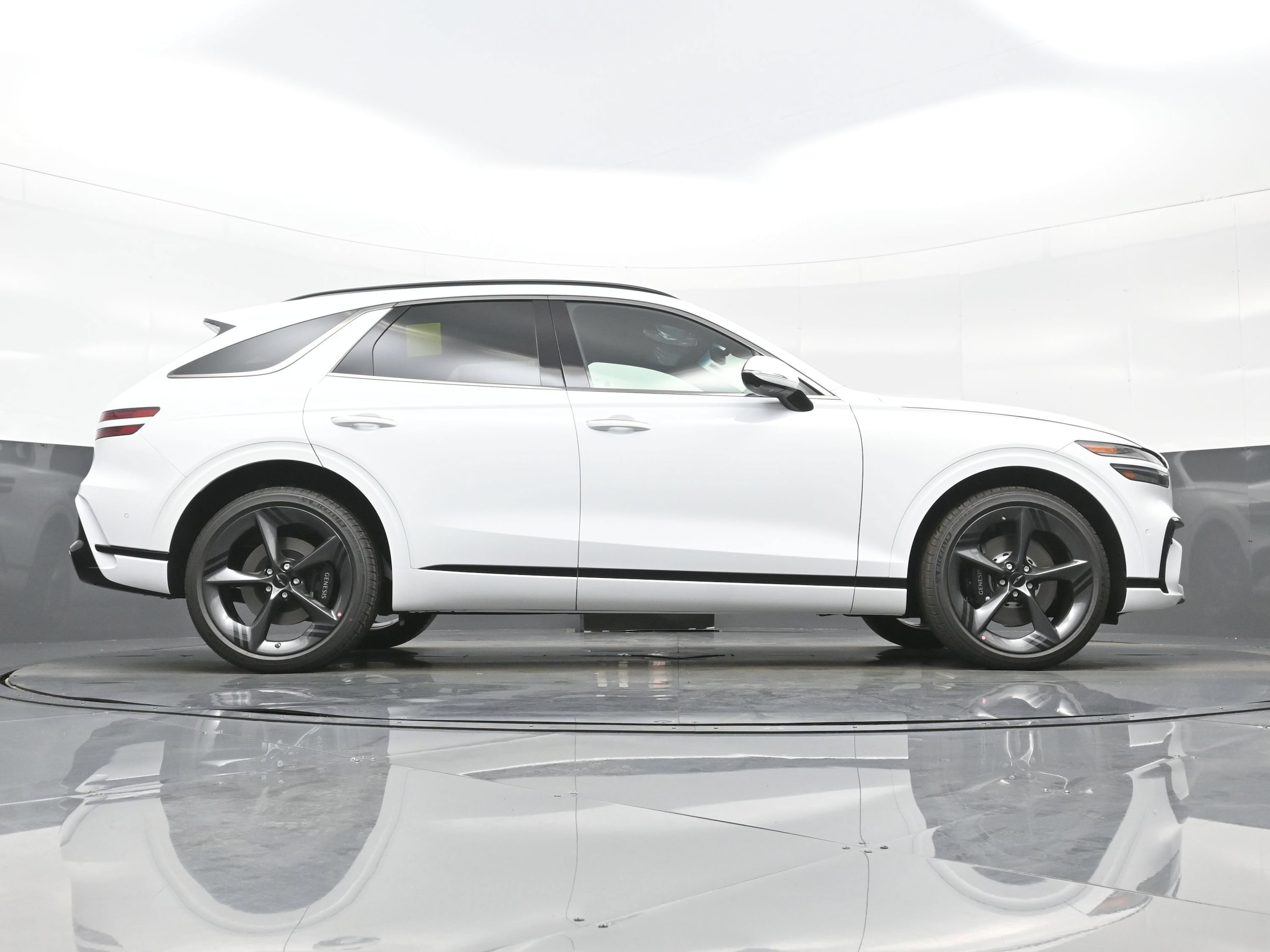 2026 GENESIS GV70 Sport Prestige - Photo 16