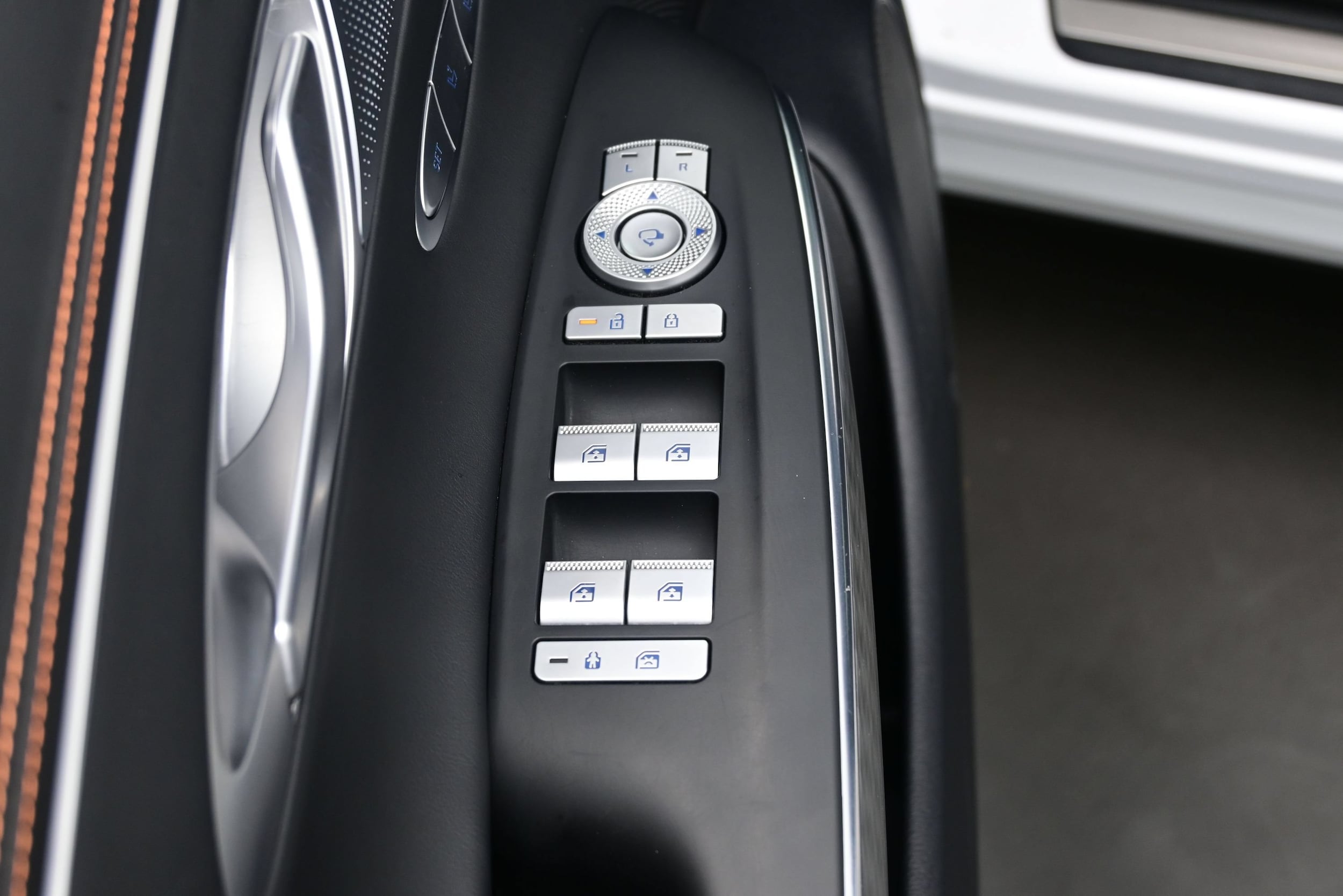 2026 GENESIS GV70 Sport Prestige - Photo 10