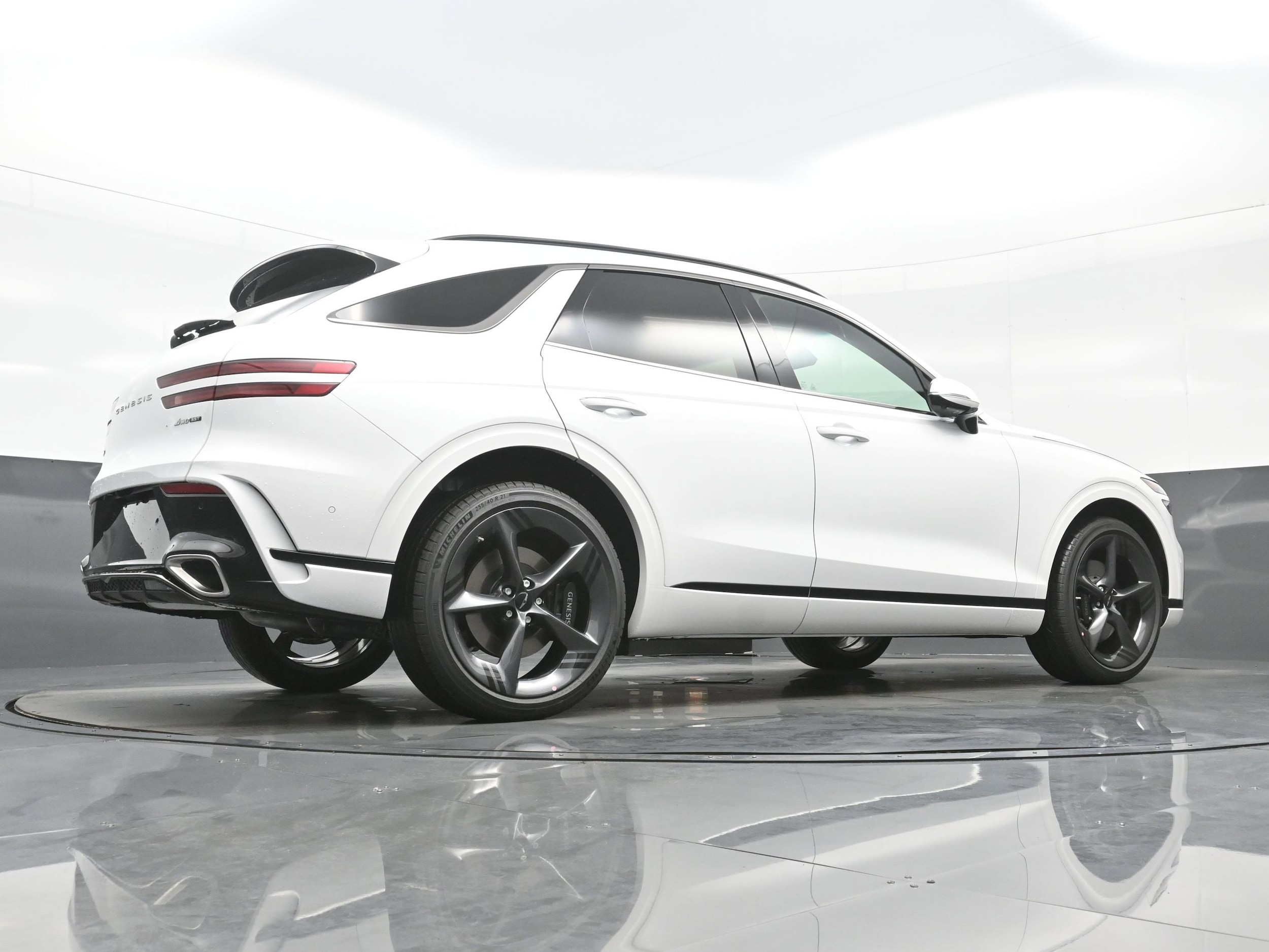 2026 GENESIS GV70 Sport Advanced - Photo 17