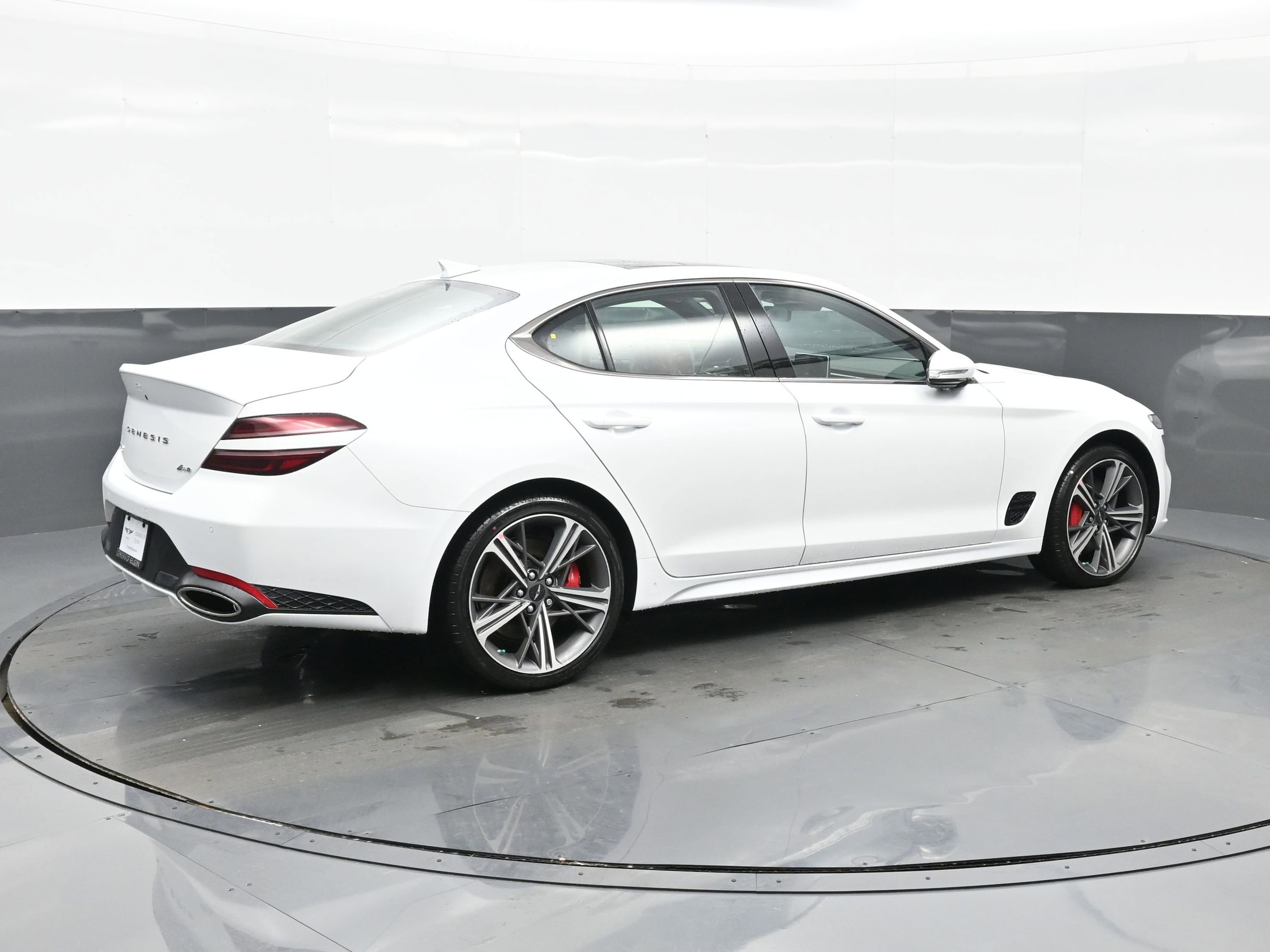 2025 GENESIS G70 Standard - Photo 6