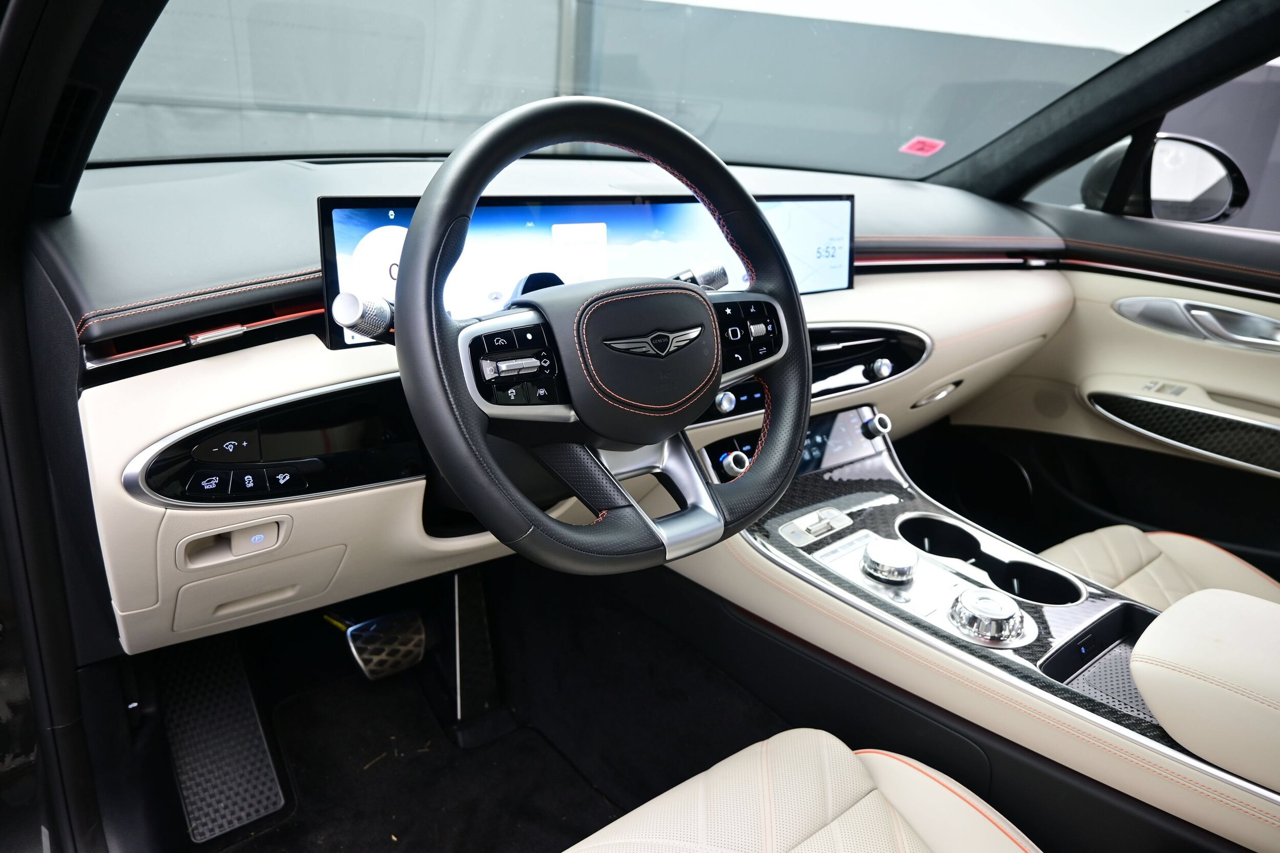 2026 GENESIS GV70 Sport Prestige - Photo 13