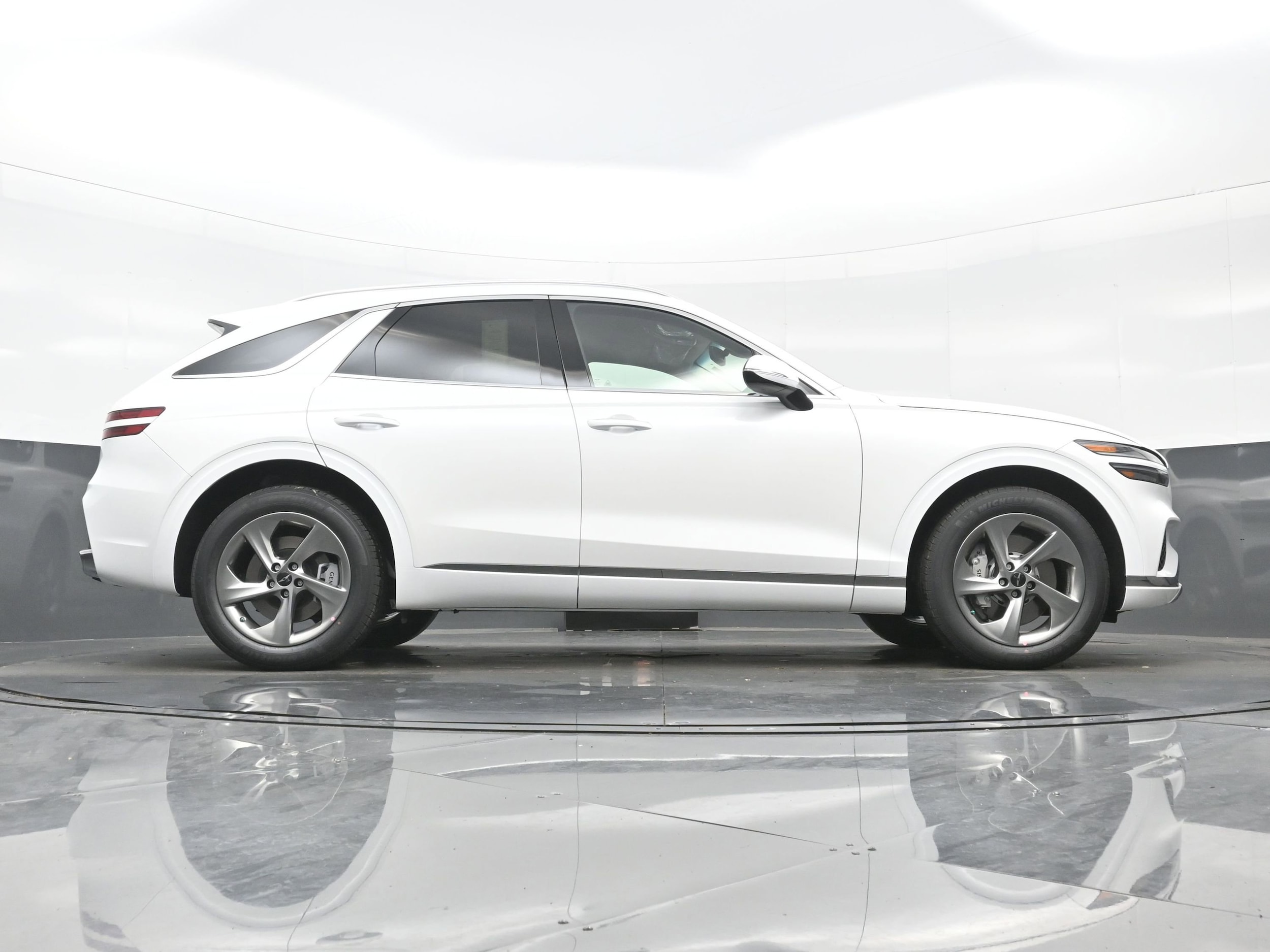 2026 GENESIS GV70 Standard - Photo 18