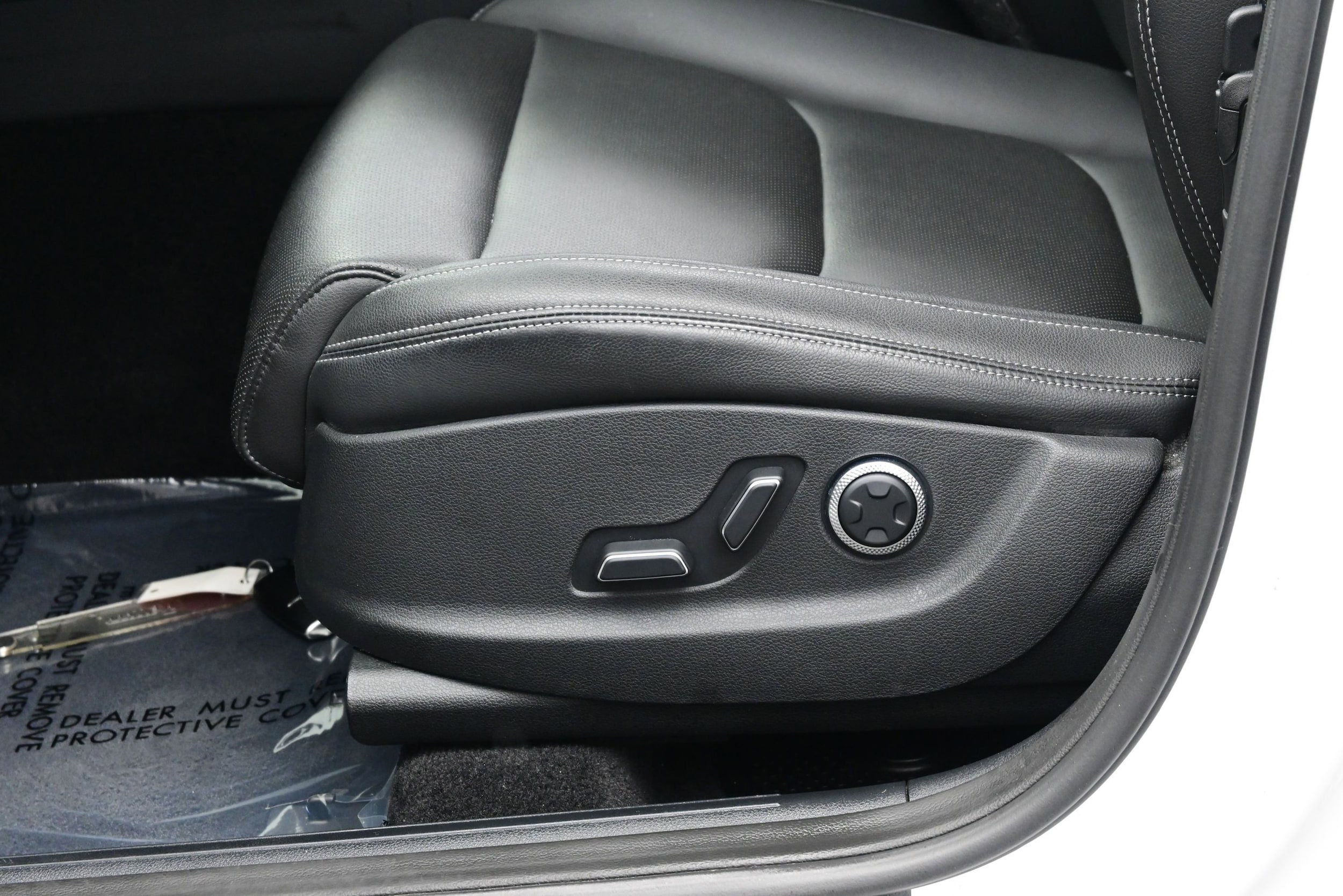 2023 GENESIS GV70 Standard - Photo 11