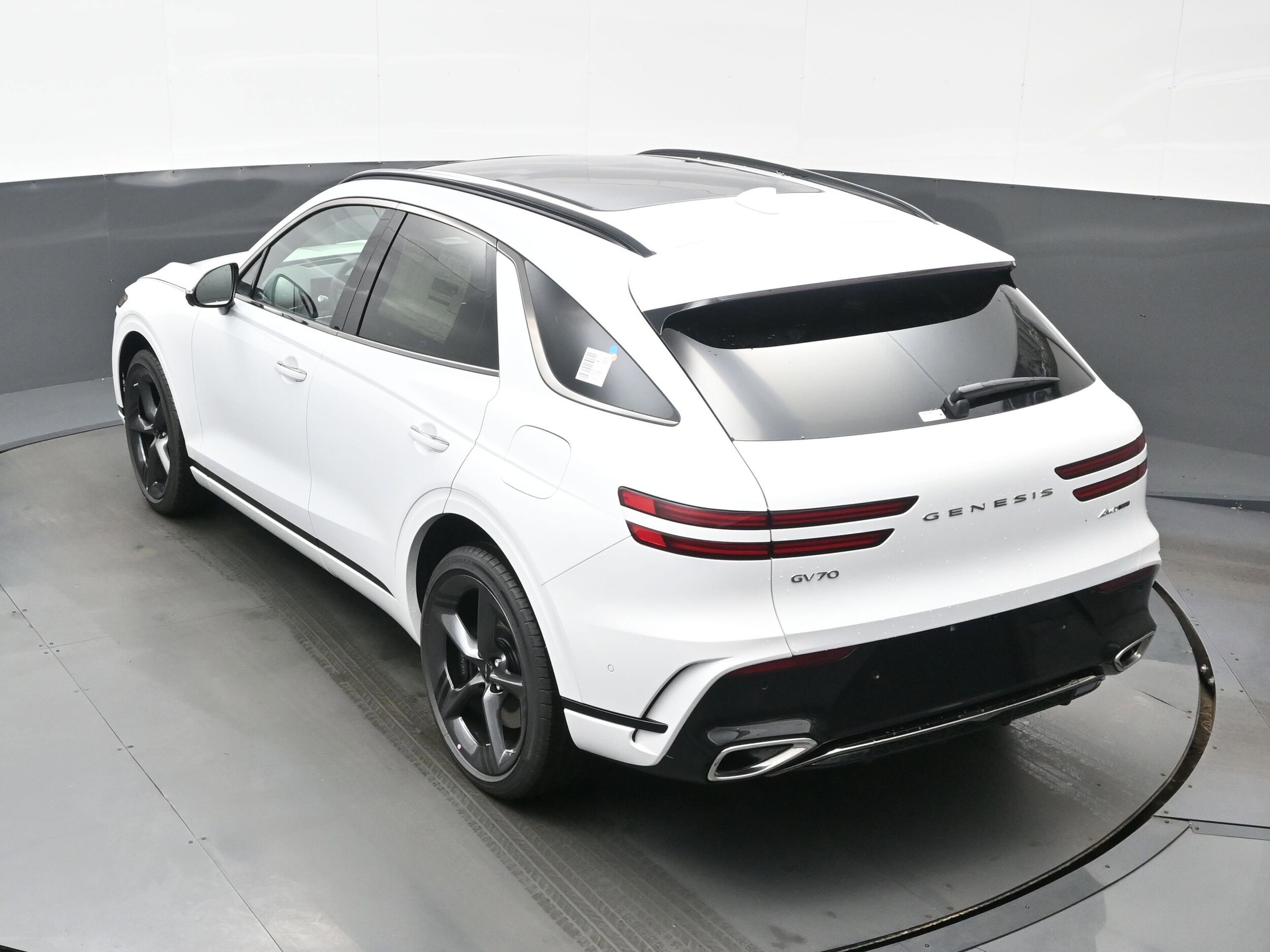 2026 GENESIS GV70 Sport Advanced - Photo 23