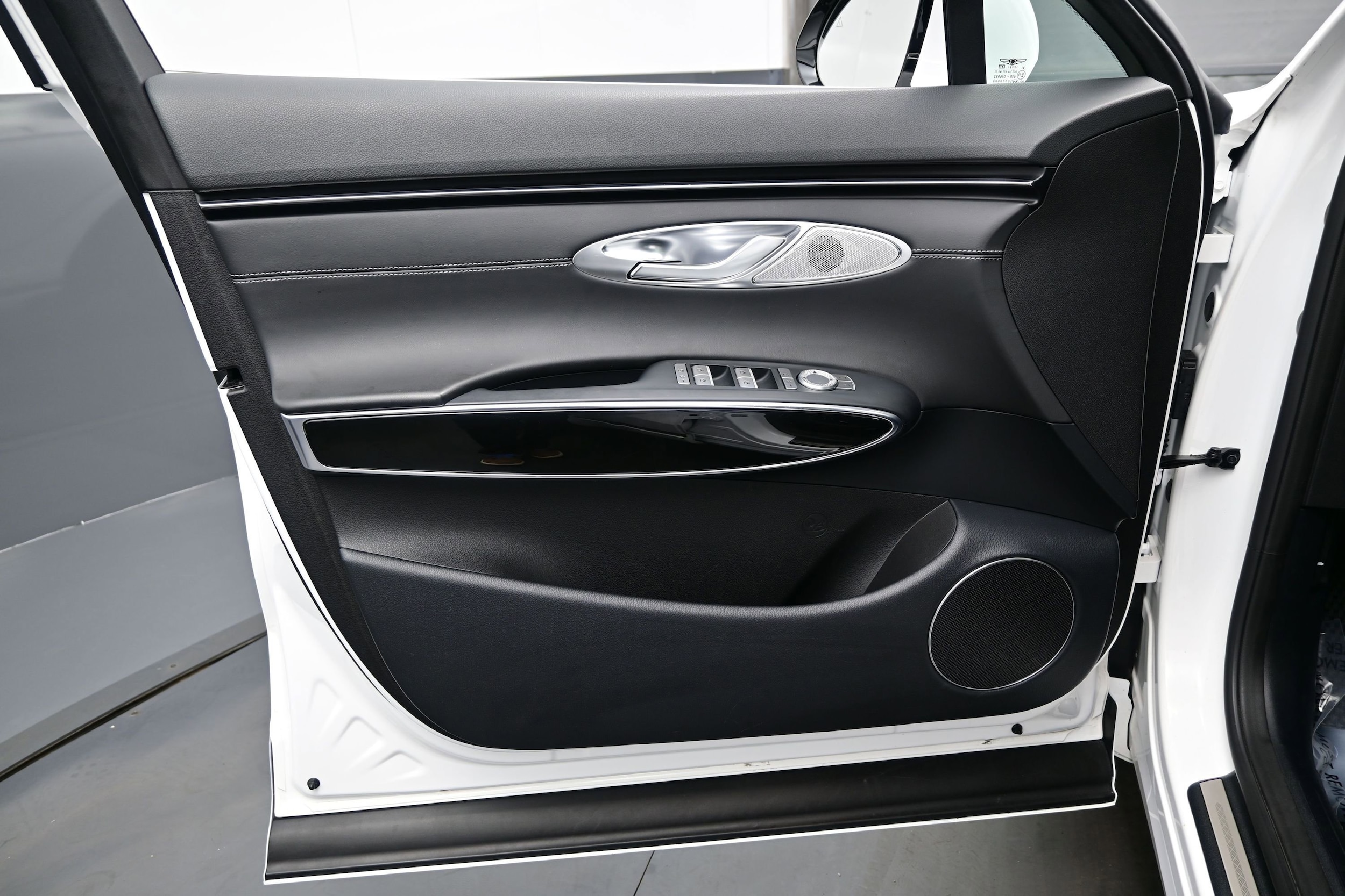 2023 GENESIS GV70 Standard - Photo 9