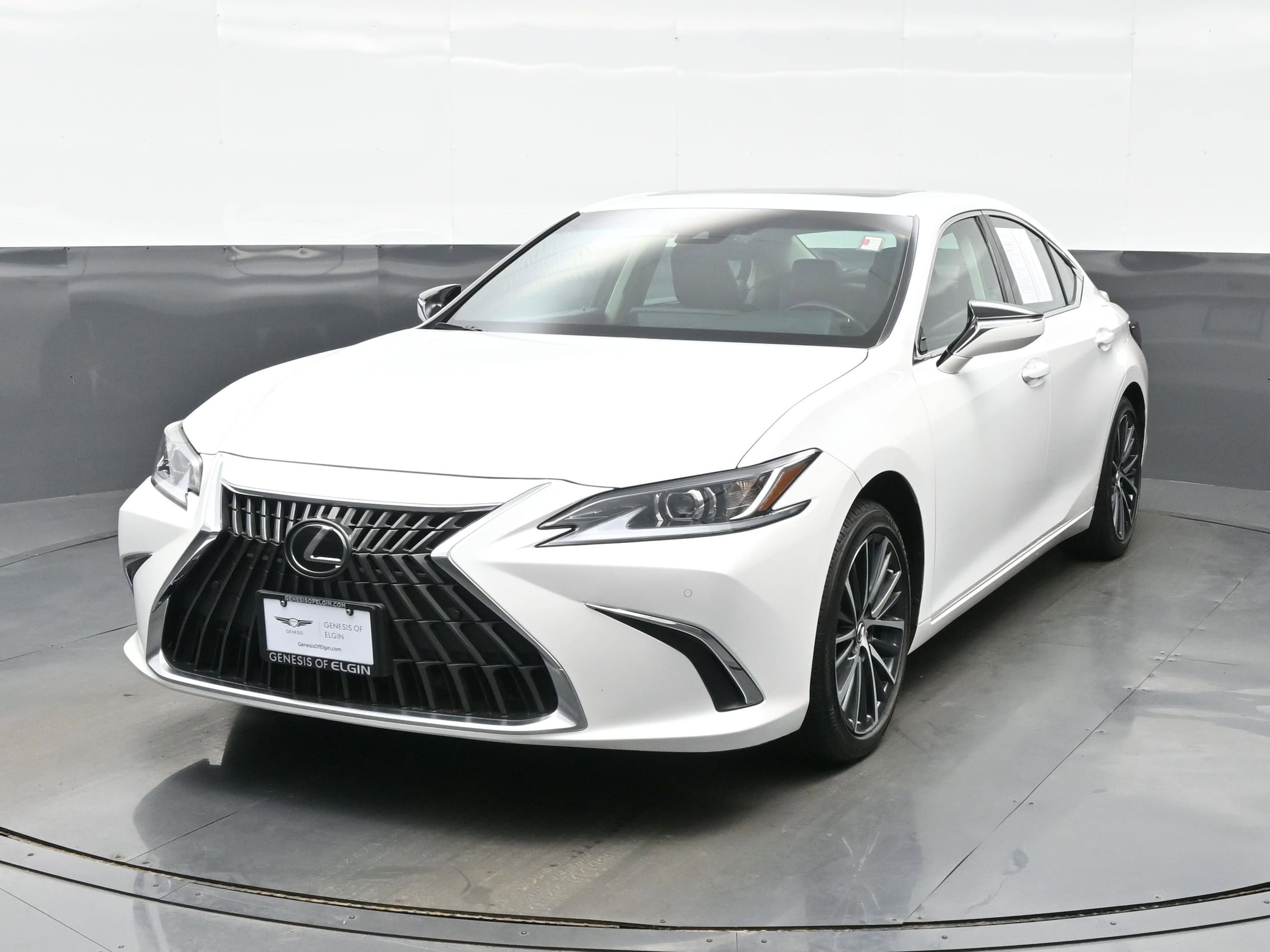 2024 Lexus ES 350 350's photo
