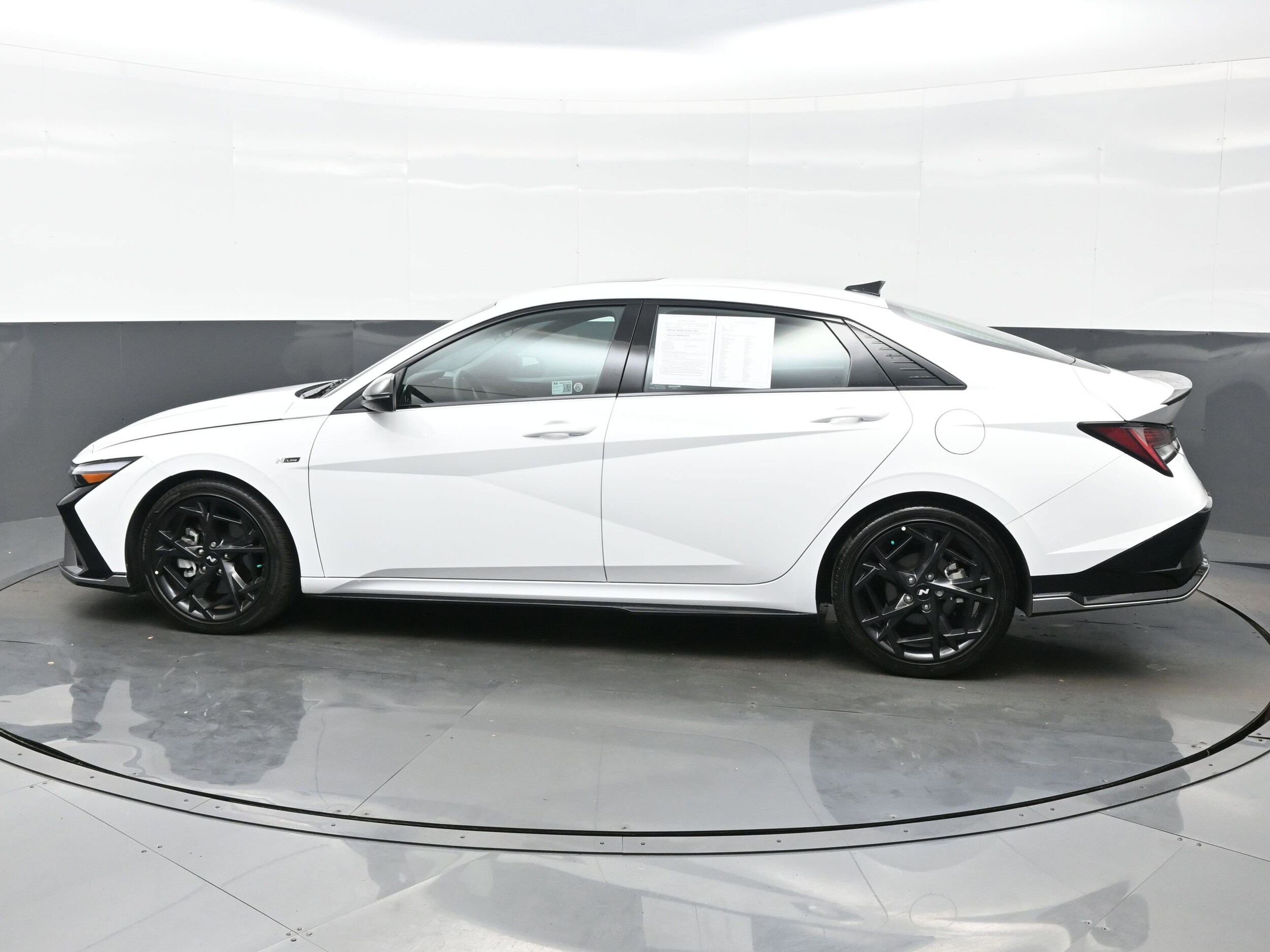 2025 Hyundai Elantra N Line photo 3