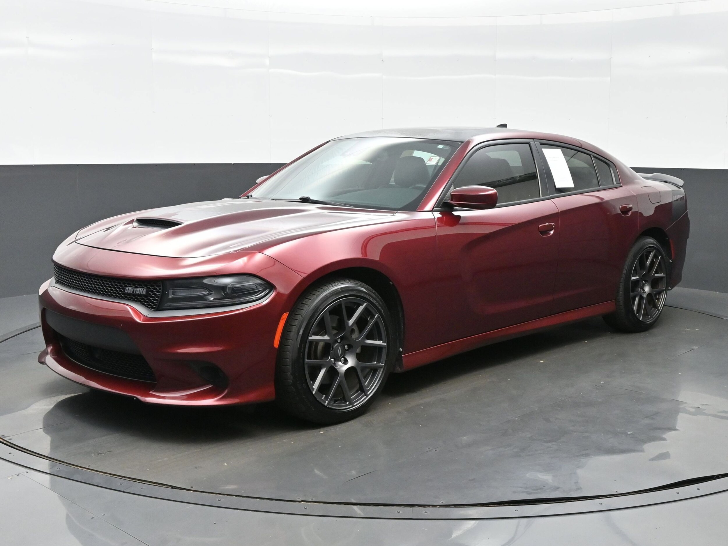 2018 Dodge Charger Daytona photo 2