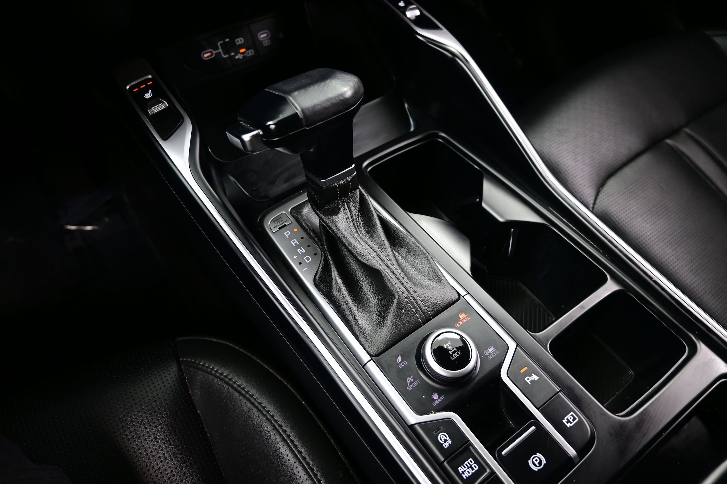 2024 Kia Sorento S - Photo 24