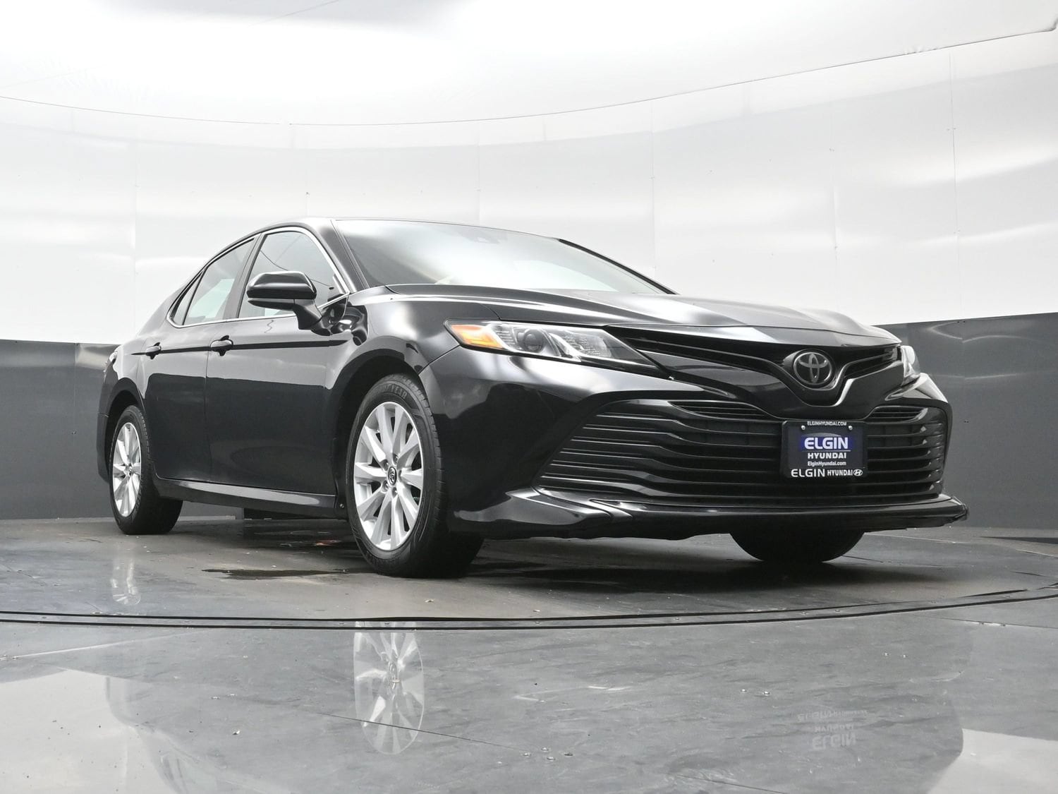 2020 Toyota Camry LE - Photo 31