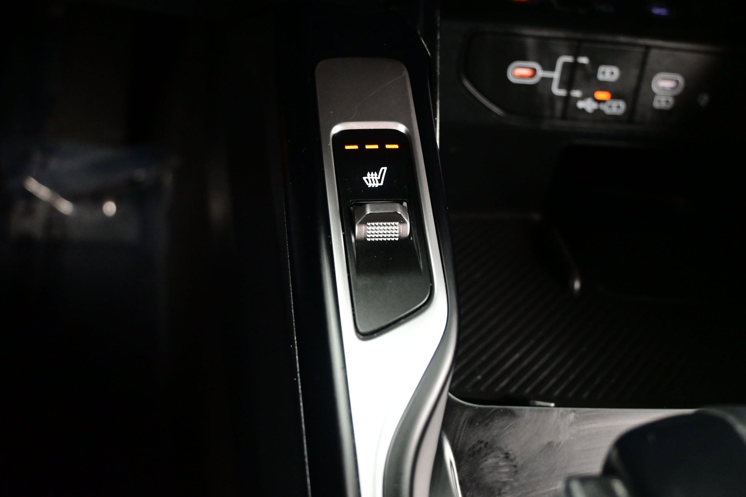 2024 Kia Sorento S - Photo 23