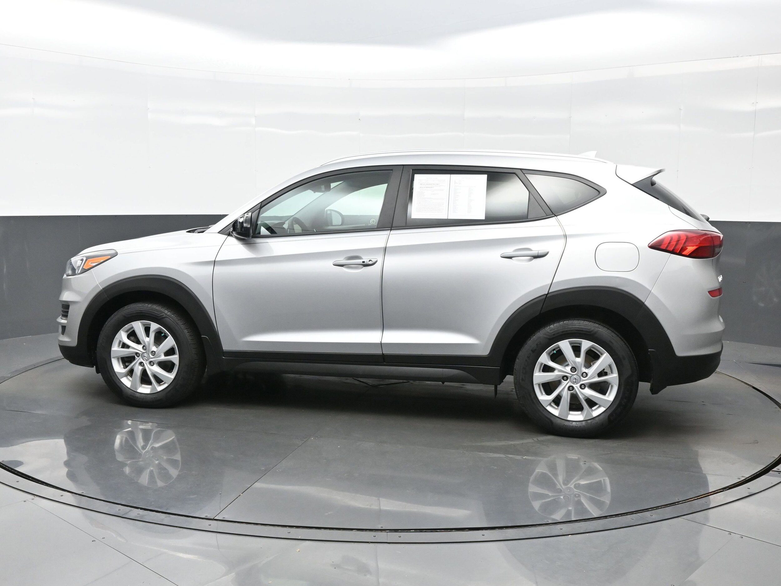2020 Hyundai Tucson Value photo 3