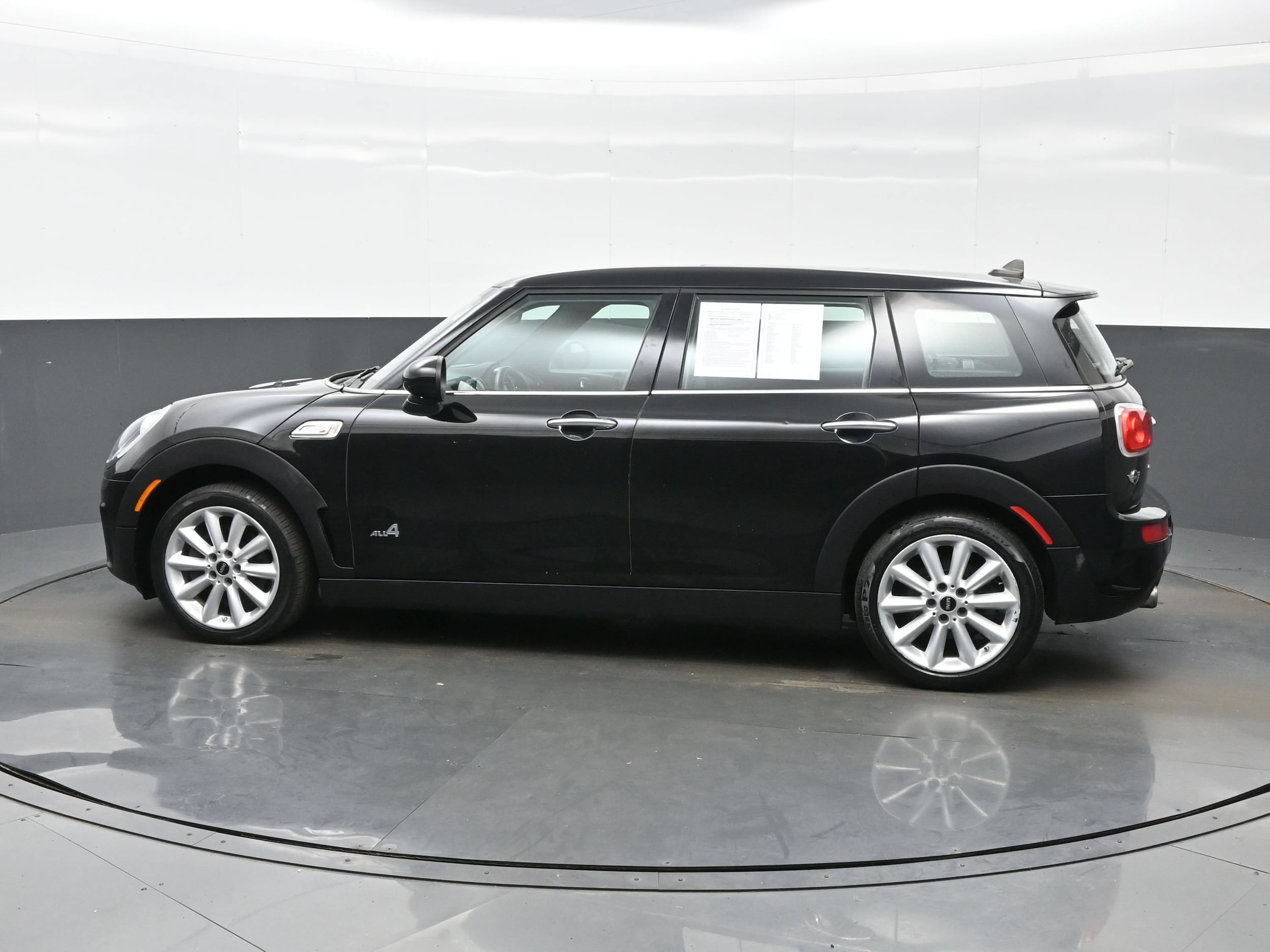 Used 2017 MINI Clubman S with VIN WMWLU5C56H2E81880 for sale in Bartlett, IL
